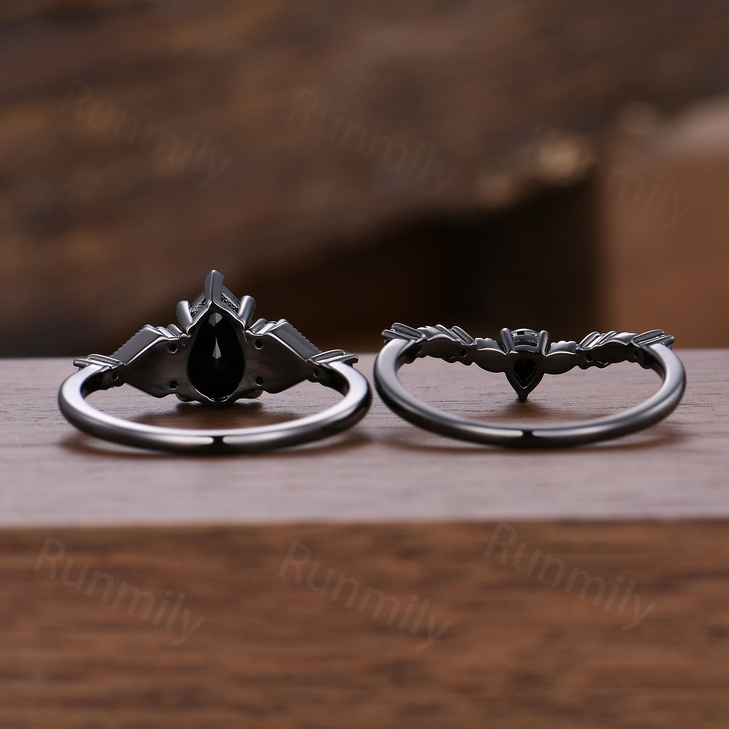 Pear Shaped Black Onyx Engagement Ring Gothic Black Gold Ring Unique Art Deco Amethyst Wedding Ring Leaf Inspired Bridal Promise Ring Set