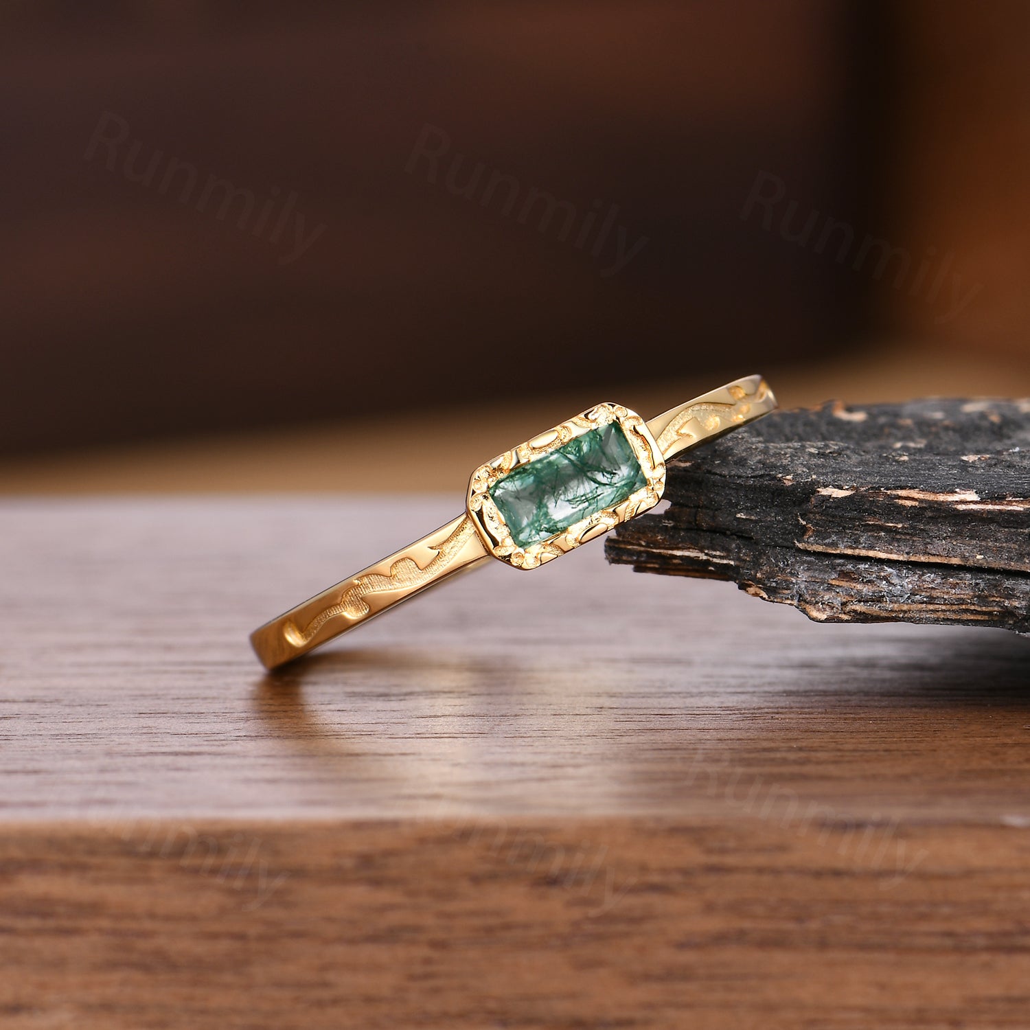 Art Deco Baguette Moss Agate Wedding Ring Unique Filigree Wedding Band Solid 14K Yellow Gold Ring For Women Anniversary Vintage Band
