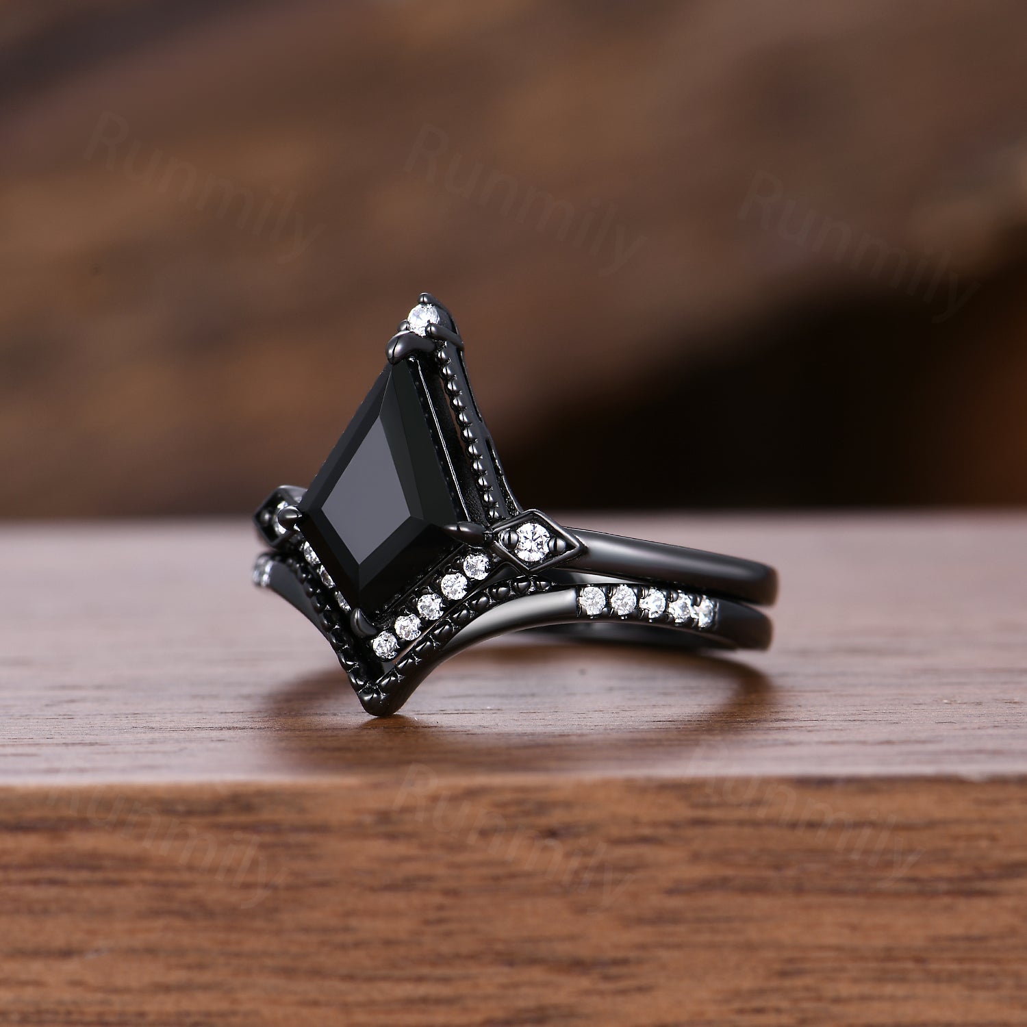 Art Deco Kite Cut Black Onyx Wedding Ring Set Gothic Black Gold Moissanite Stacking Bridal Ring Unique Promise Anniversary Ring