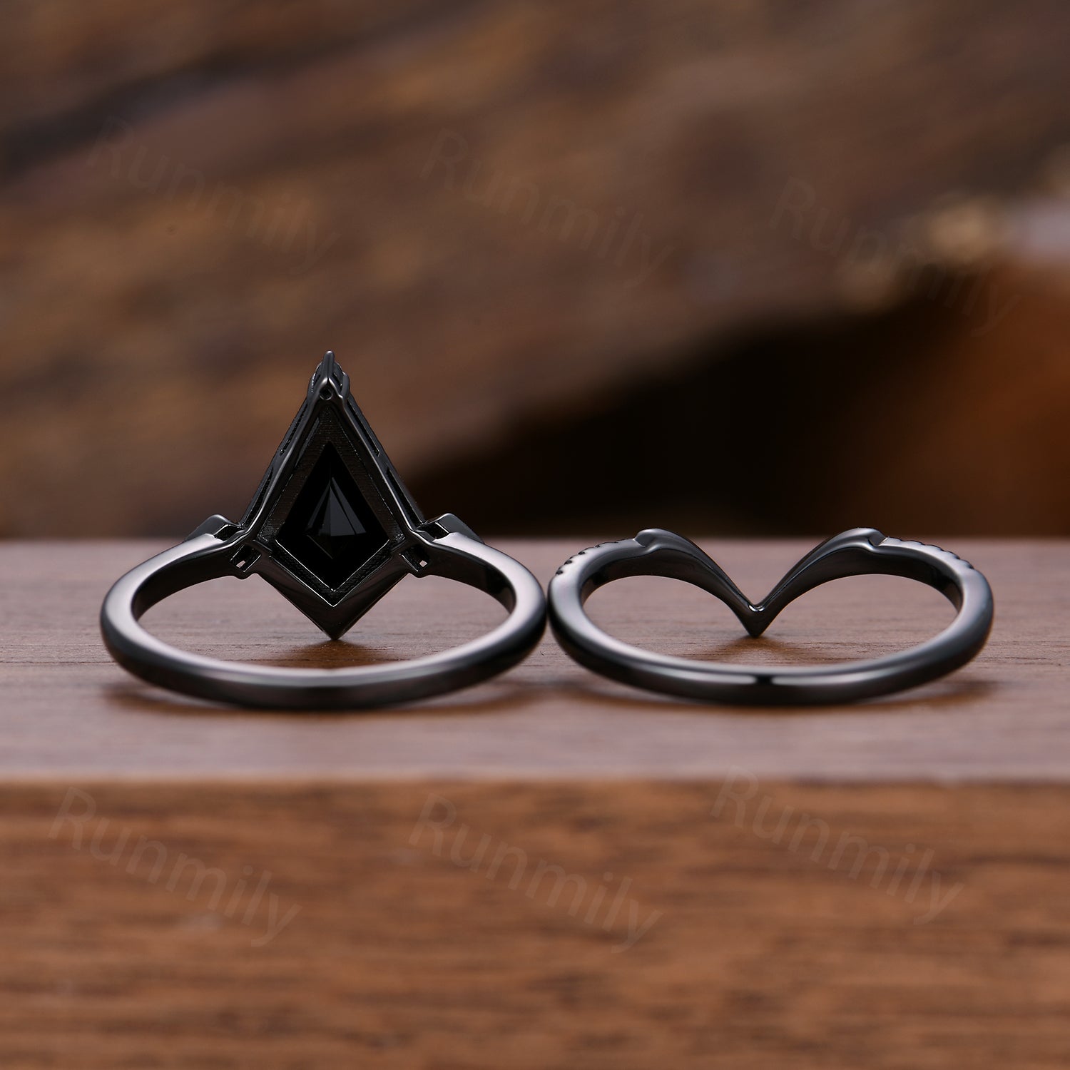 Art Deco Kite Cut Black Onyx Wedding Ring Set Gothic Black Gold Moissanite Stacking Bridal Ring Unique Promise Anniversary Ring