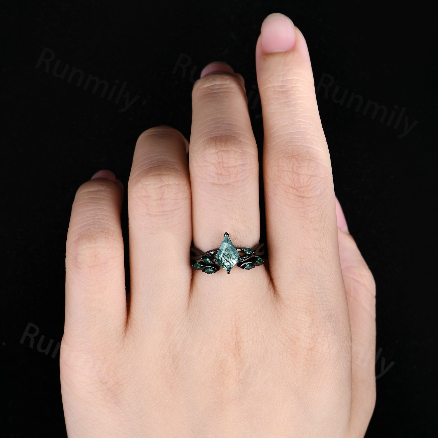 Kite Cut Moss Agate Engagement Ring Set Vintage Black Gold Emerald Ring Marquise Open Gap Band Bridal Set Anniversary Ring
