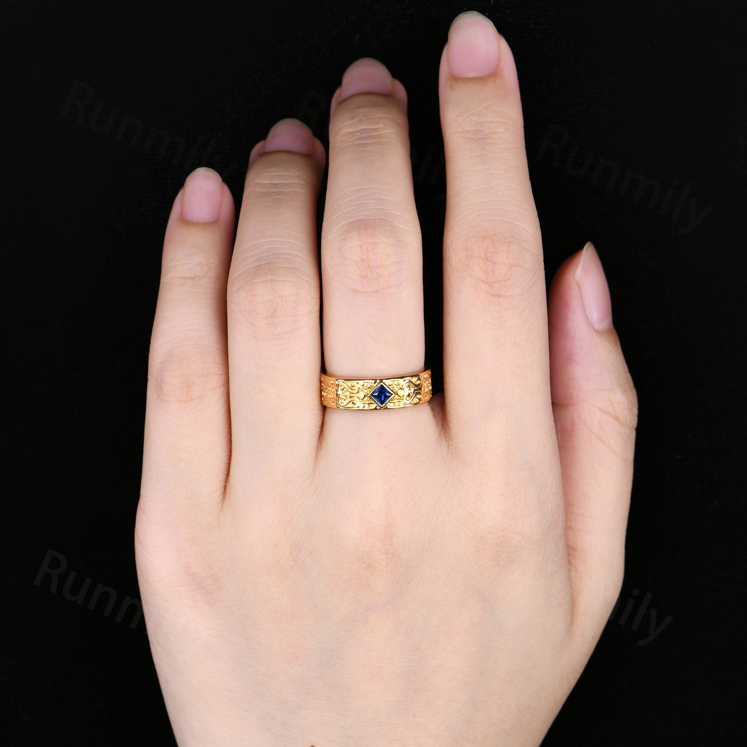 Antique Mens Blue Sapphire Wedding Band Yellow Gold Knight Mens Ring Vintage Engraved Engagement Anniversary Ring For Husband/Father
