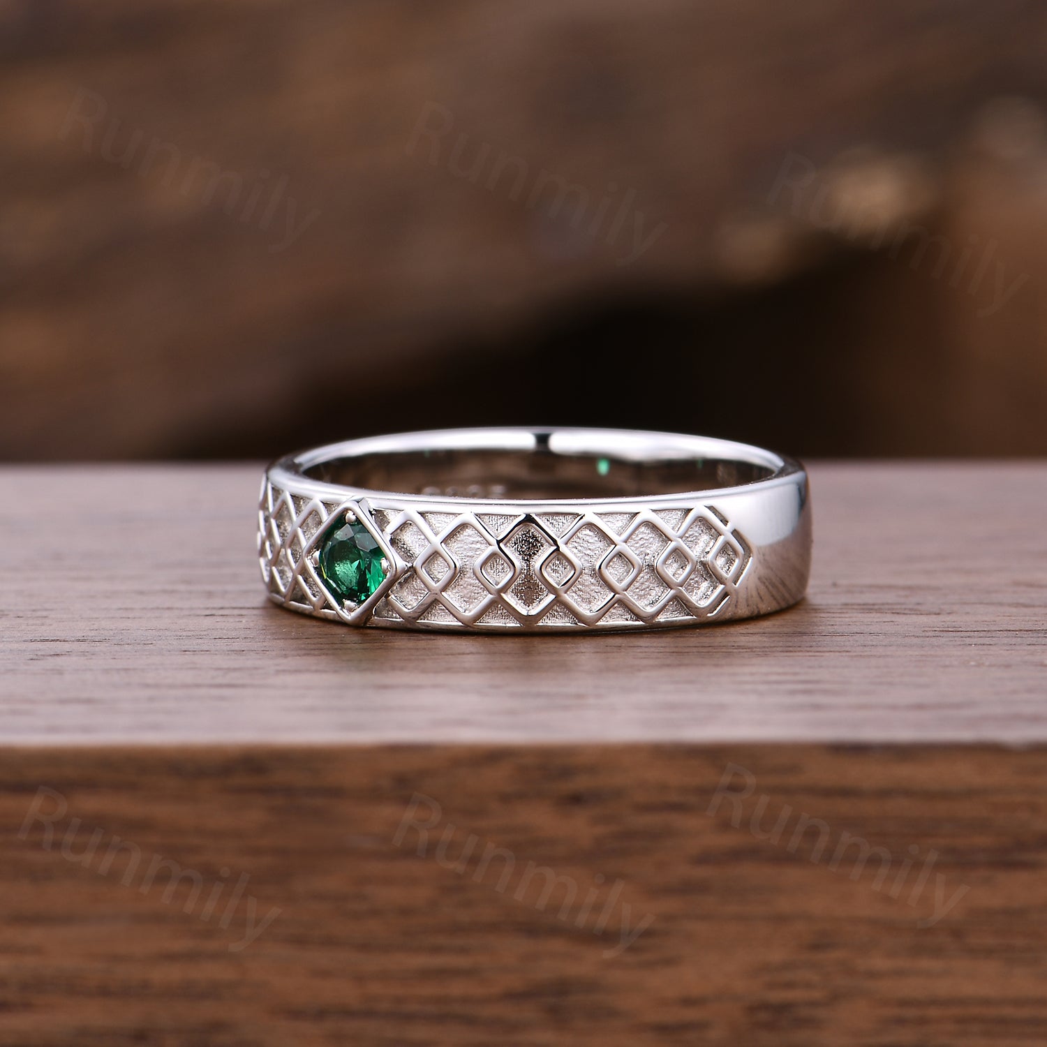Round Cut Emerald Mens Ring Princess Knot Emerald Wedding Band 14K White Gold May Birthstone Jewelry Vintage Engagement Ring For Him