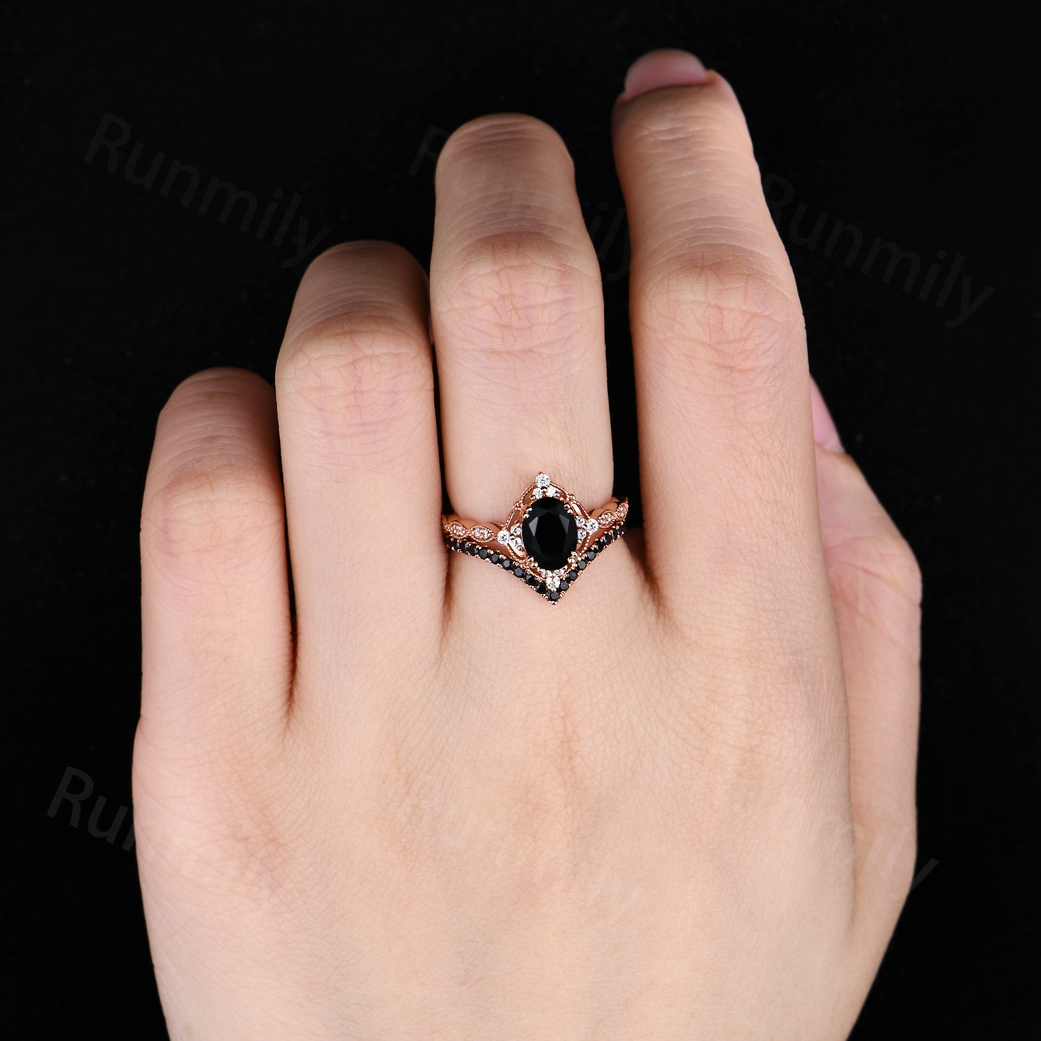 Vintage Black Onyx Engagement Ring Set Unique Curved Black Spinel Stacking Band Oval Cut Bridal Wedding Promise Ring Set
