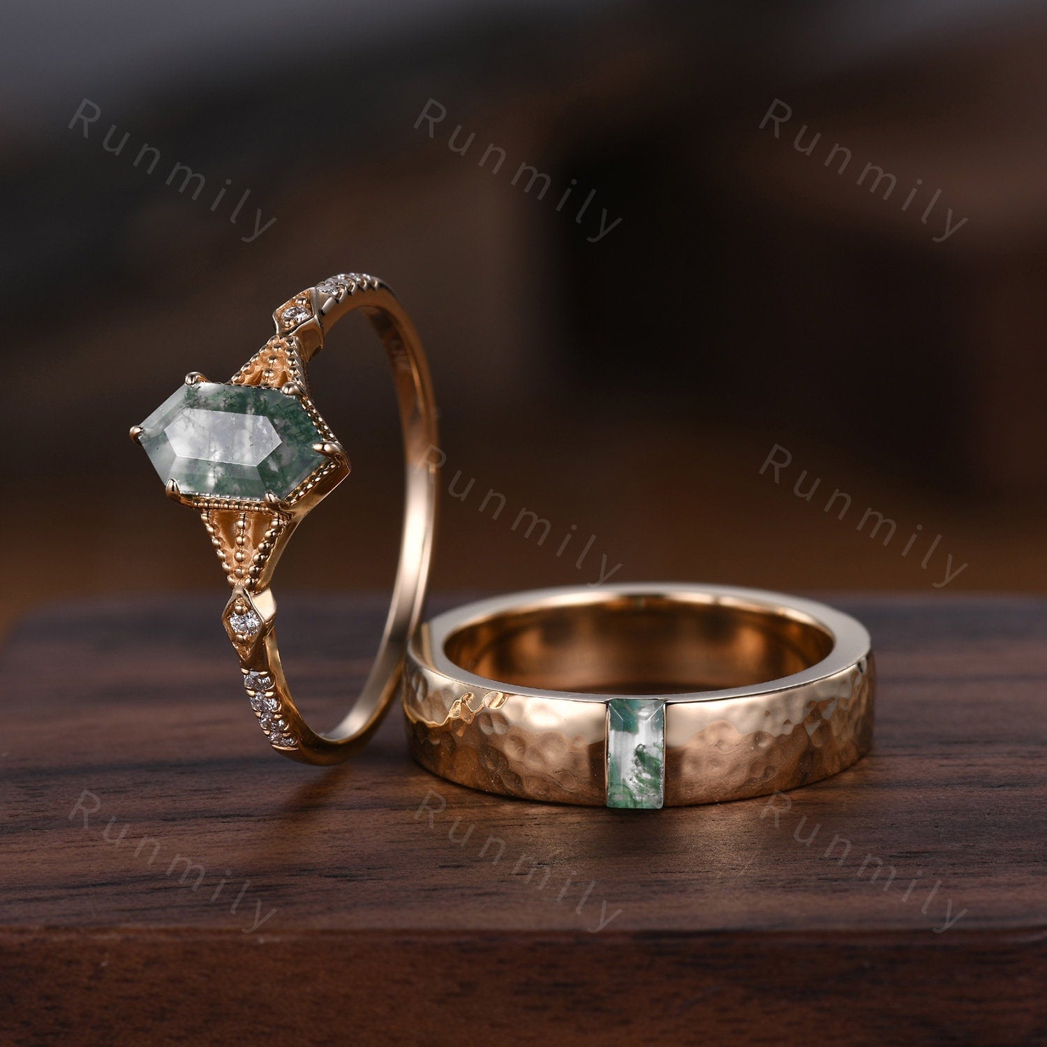 Couples ring set green Moss Agate ring for Men for Women Yellow gold His and Hers wedding band Mens hammered ring promise anniversary rings