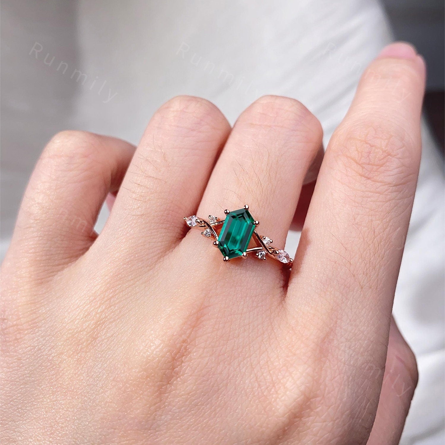 Vintage Green Emerald Couples Ring Rose Gold Matching Ring Set His and Hers Wedding Band Promise Ring For Men For Women May Birthstone Gift