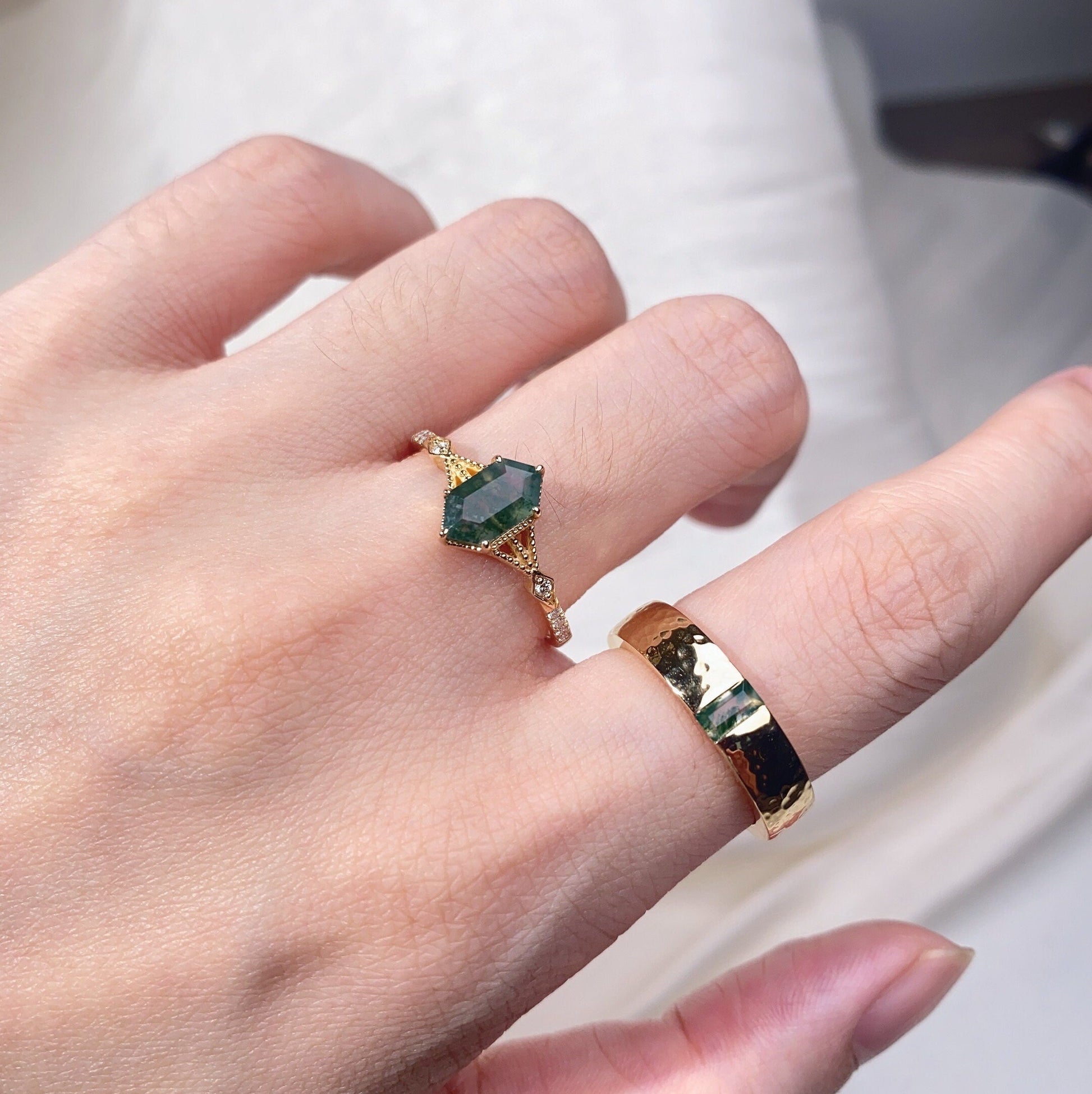 Couples ring set green Moss Agate ring for Men for Women Yellow gold His and Hers wedding band Mens hammered ring promise anniversary rings