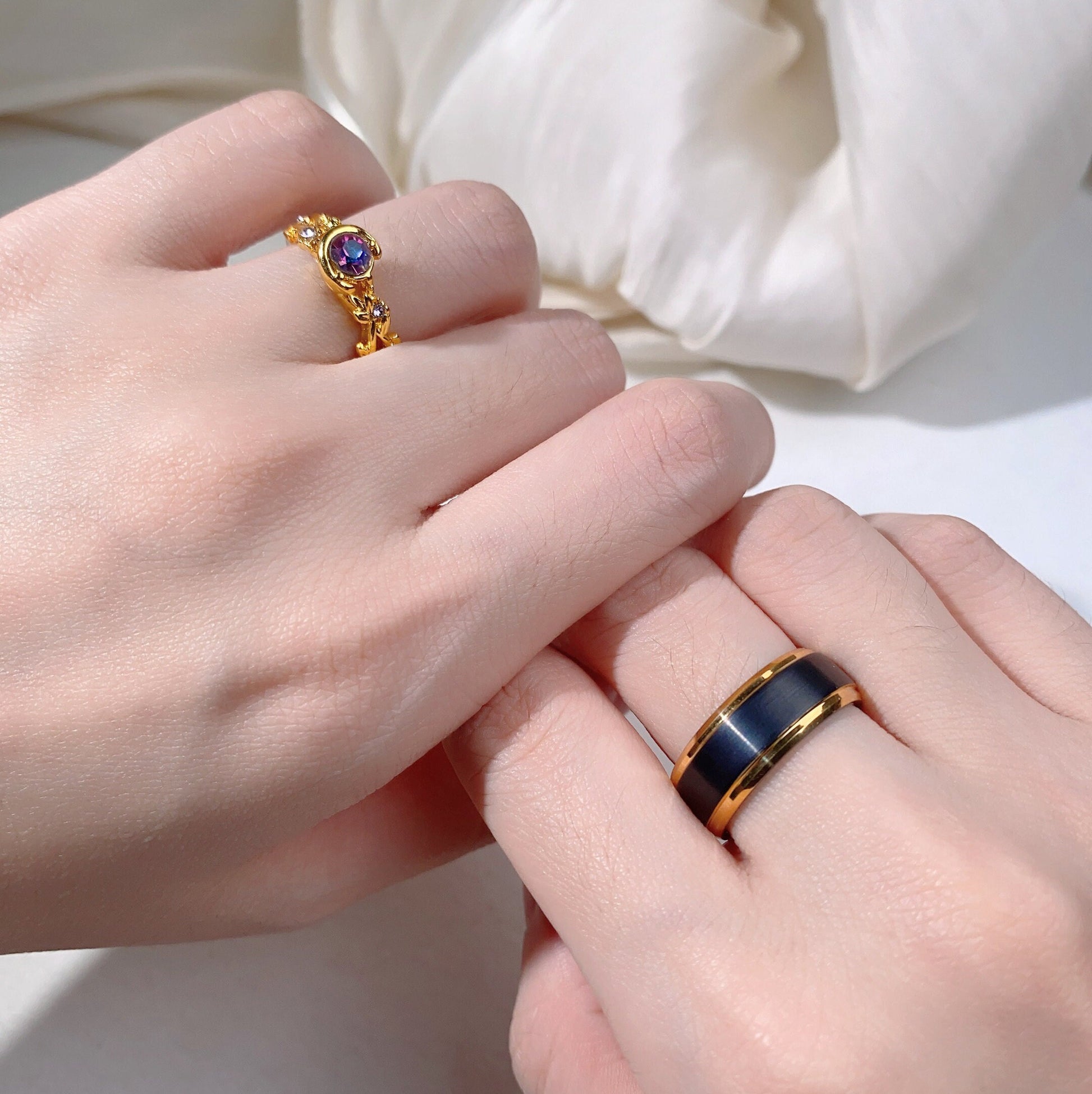 Vintage Black Onyx Couples Ring Yellow Gold Matching Ring Set Unique Art Deco Vine Leaf Engagement Ring His And Hers Anniversary Rings