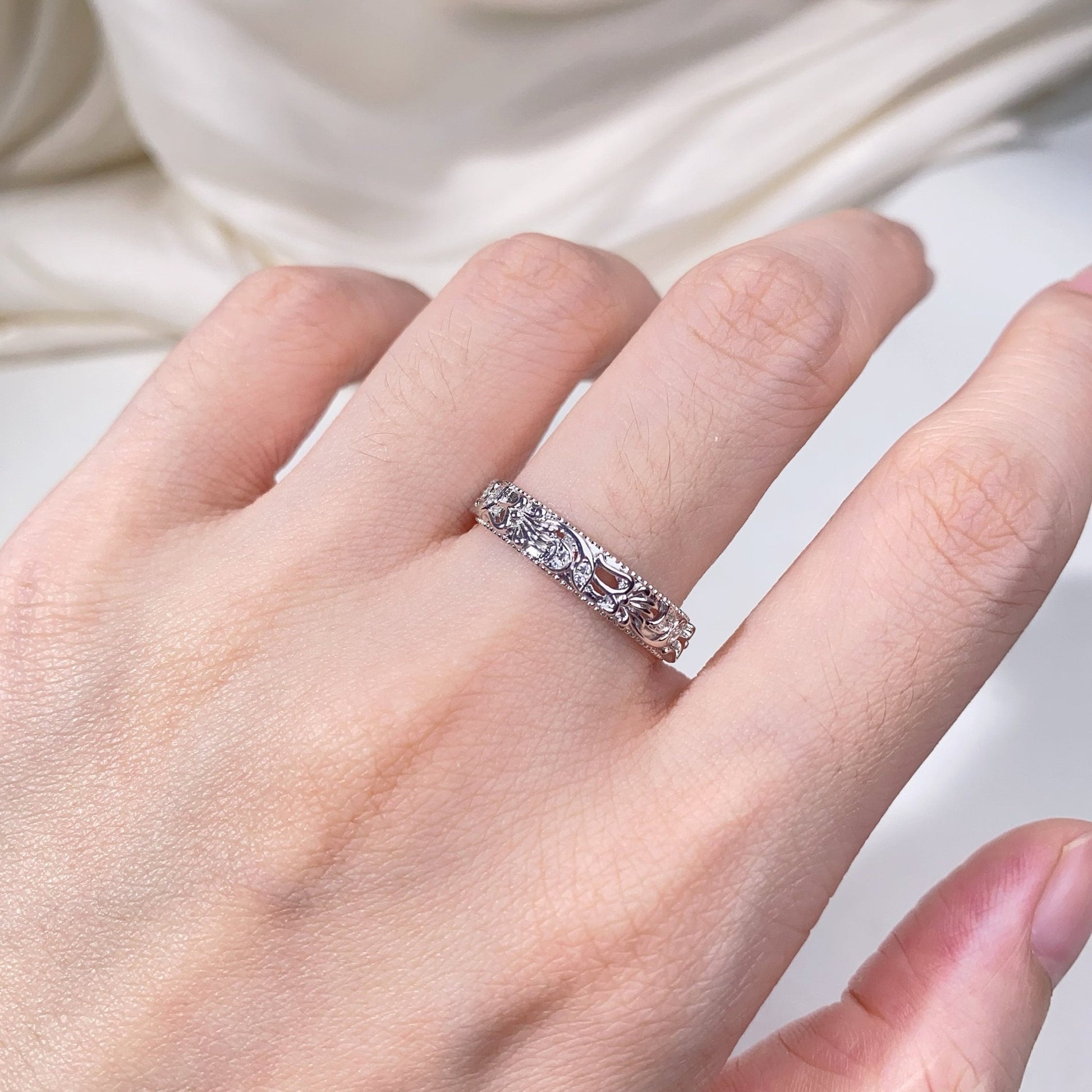 Antique filigree moissanite wedding band silver unique art deco wedding ring for women swirl patterned band elegant anniversary ring gift
