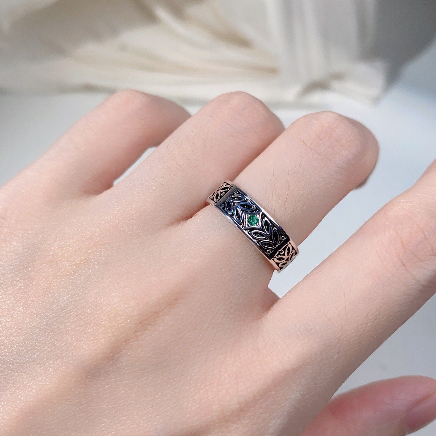 Mens Emerald Wedding Band Art Deco Leaf Design Wedding Band 6mm Silver Black Ring Unique Nature Inspired Stacking Band Retro Vintage Ring