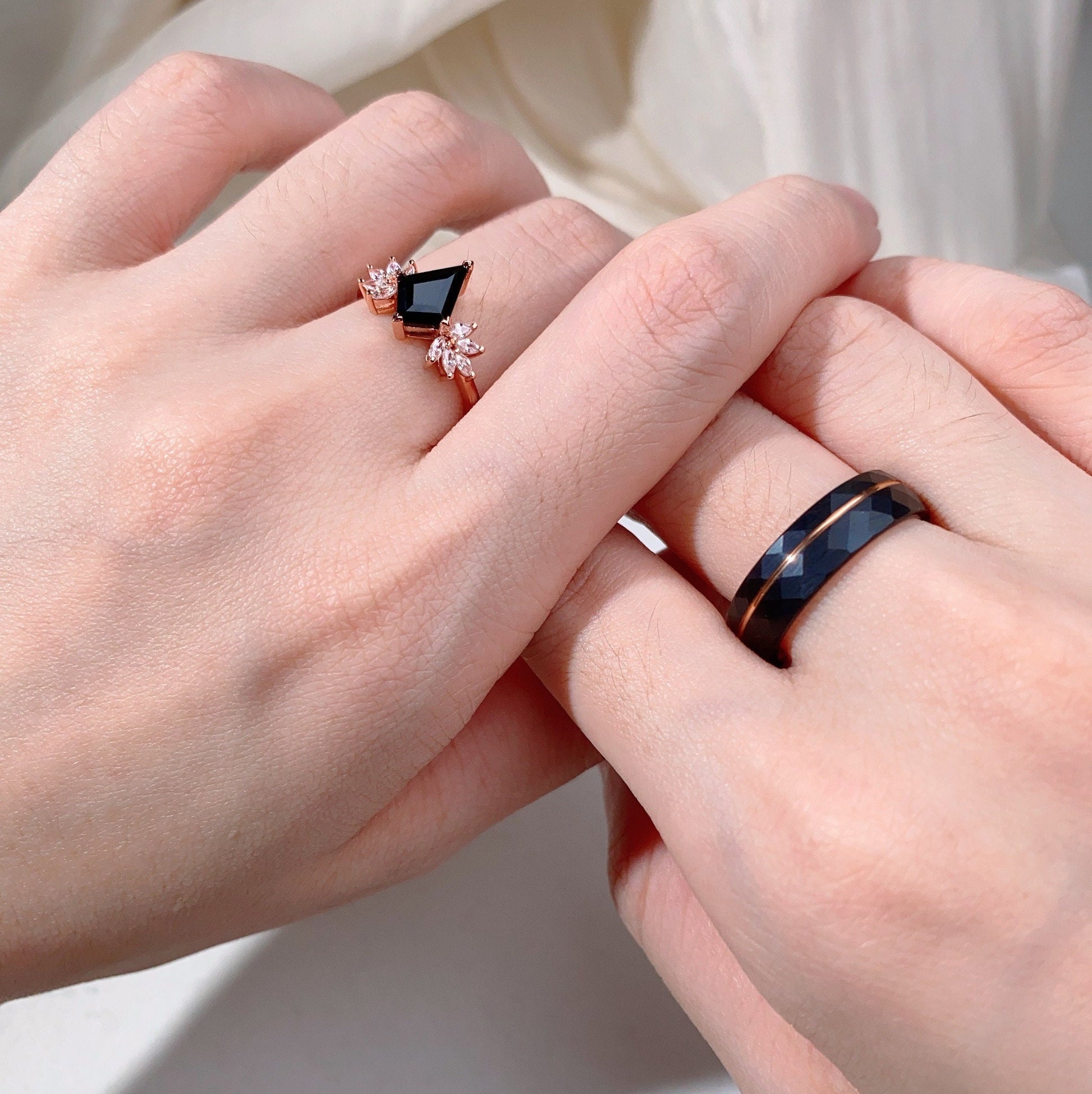 Vintage Black Onyx Couples Ring Rose Gold Matching Ring Set His and Hers Wedding Band Promise Ring For Men For Women Kite Cut Gemstone Ring