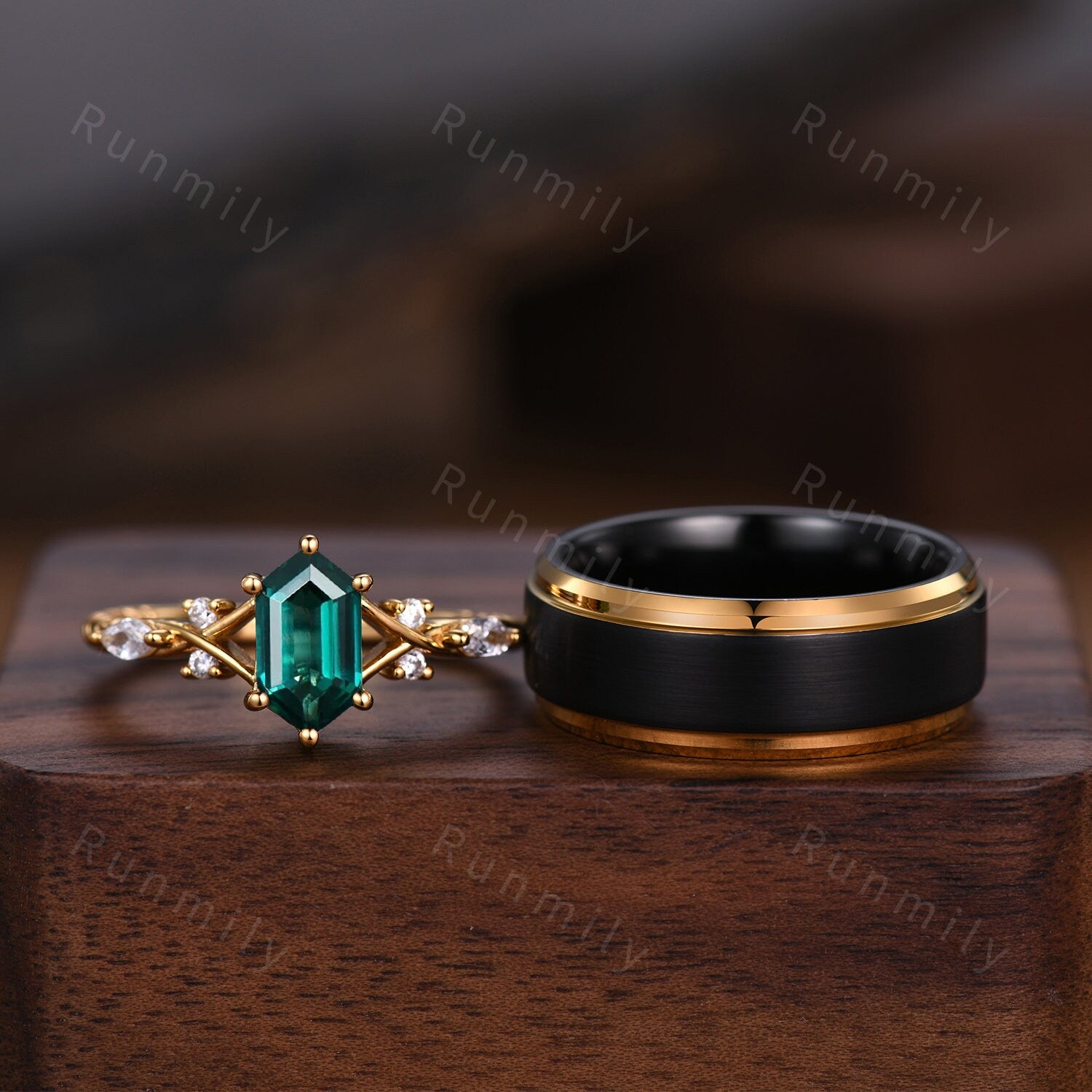 Vintage Emerald Couples Ring Yellow Gold Matching Ring Set His and Hers Wedding Band Promise Ring For Men For Women May Birhstone Ring