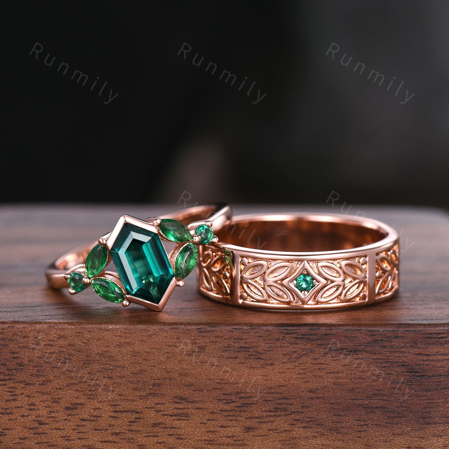 Retro Hexagon cut Emerald Couples Ring Set Rose Gold Matching Wedding Ring His and Hers Wedding Band Mens Emerald Ring Nature Inspired Rings