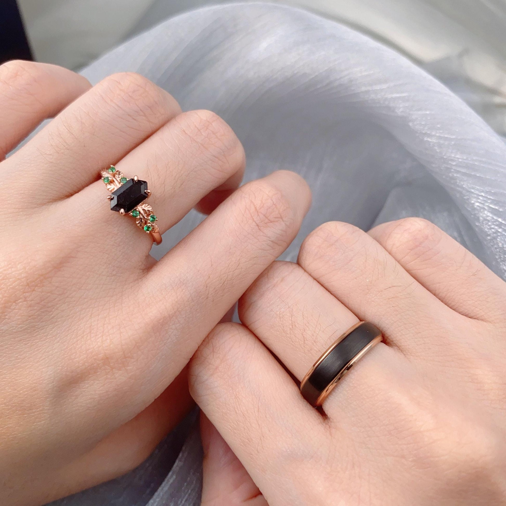 Vintage Black Onyx Emerald Couples Ring Rose Gold Wedding Ring Set His And Hers Wedding Band Mens Tungsten Ring Women Nautre Inspired Ring