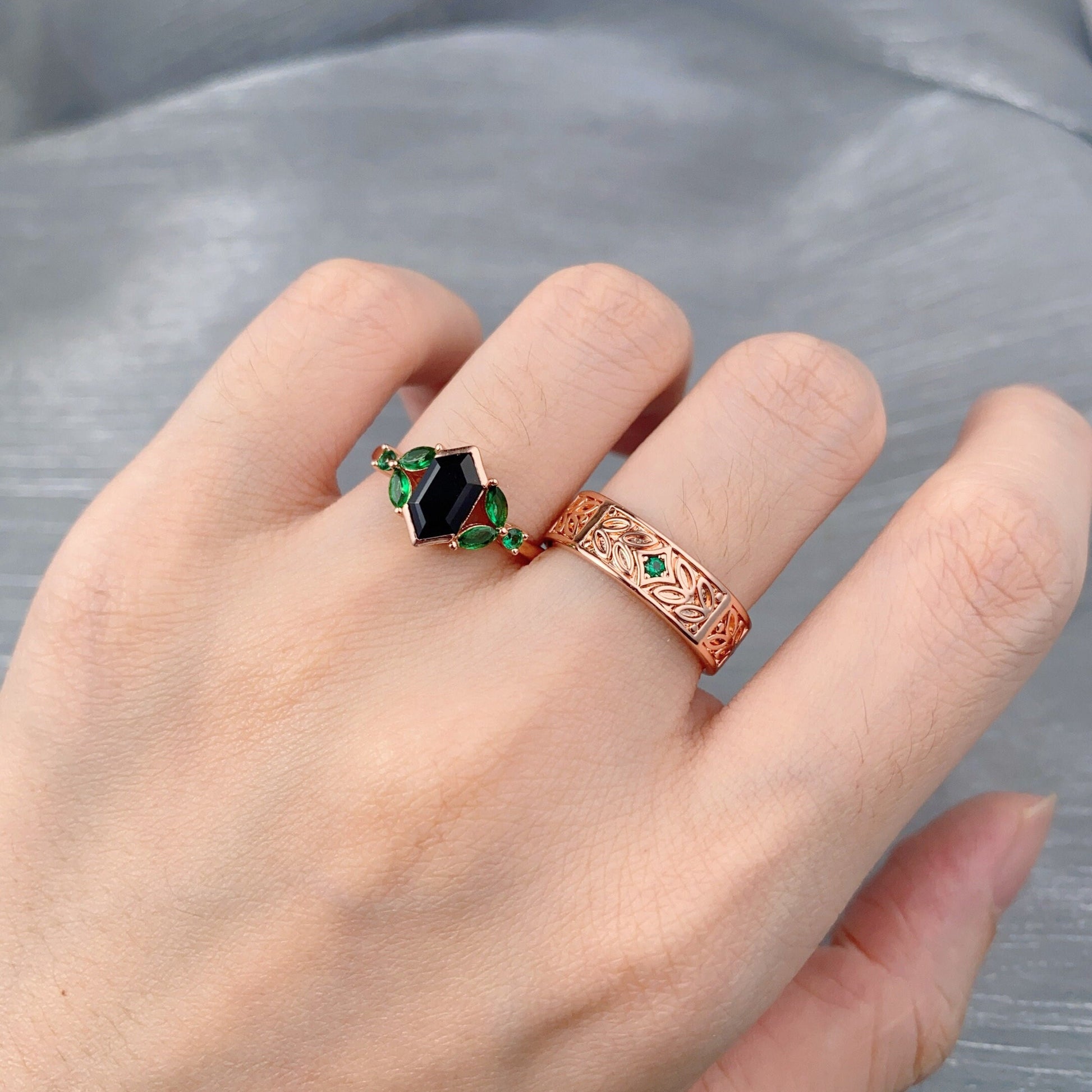 Vintage Black Onyx & Emerald Couples Ring Set Rose Gold Matching Wedding Ring His And Hers Wedding Band Mens Emerald Nature Inspired Ring