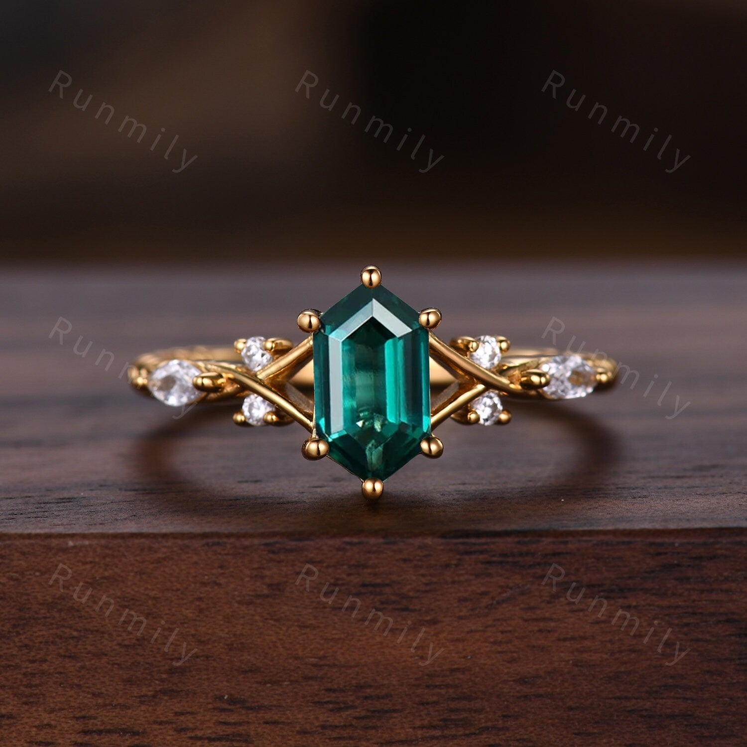 Vintage Emerald Couples Ring Yellow Gold Matching Ring Set His and Hers Wedding Band Promise Ring For Men For Women May Birhstone Ring