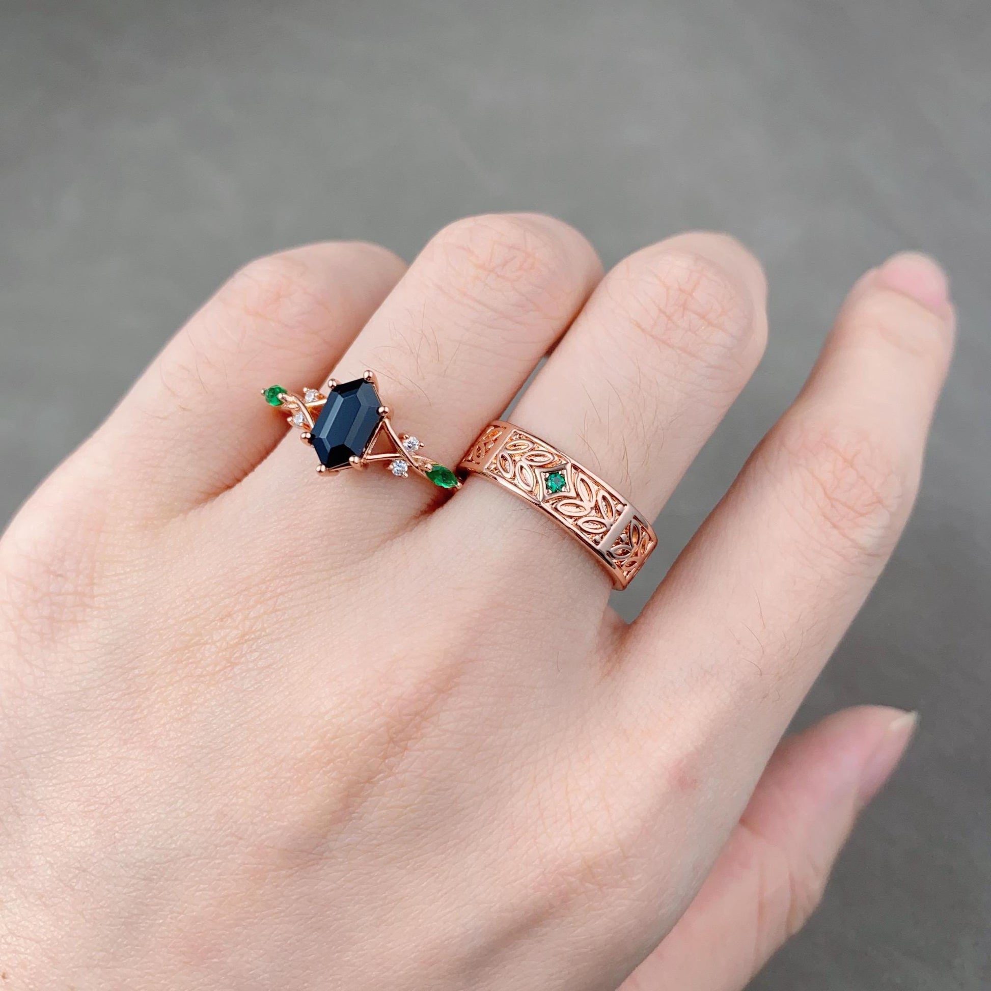 Black Onyx and Emerald Couples Ring Rose Gold Matching Ring Set Nature Leaf Mens Emerald Ring Vintage His and Hers Wedding Band Gift
