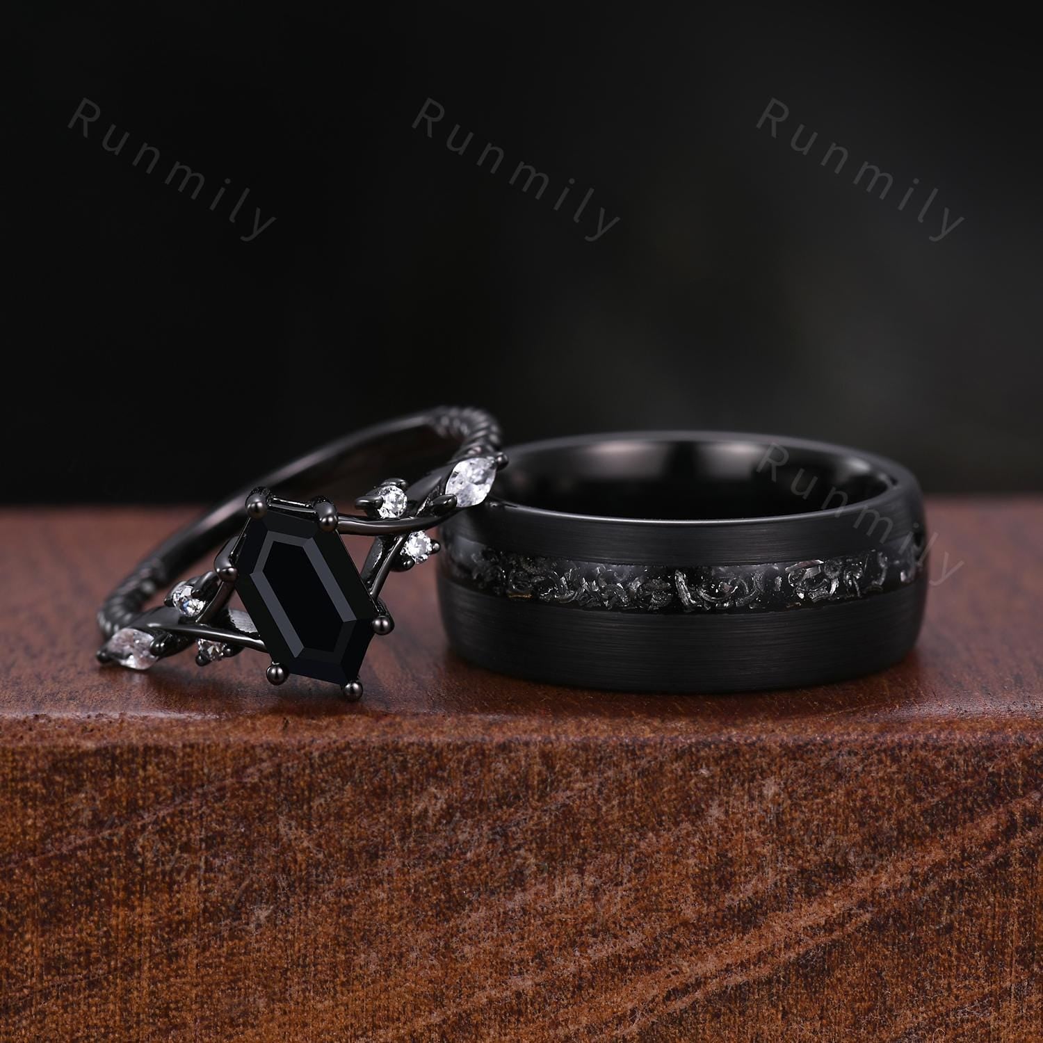 Vintage Black Onyx Couples Ring Black Gold Matching Ring Set His and Hers Wedding Band Promise Ring For Men For Women Black Gemstone Ring