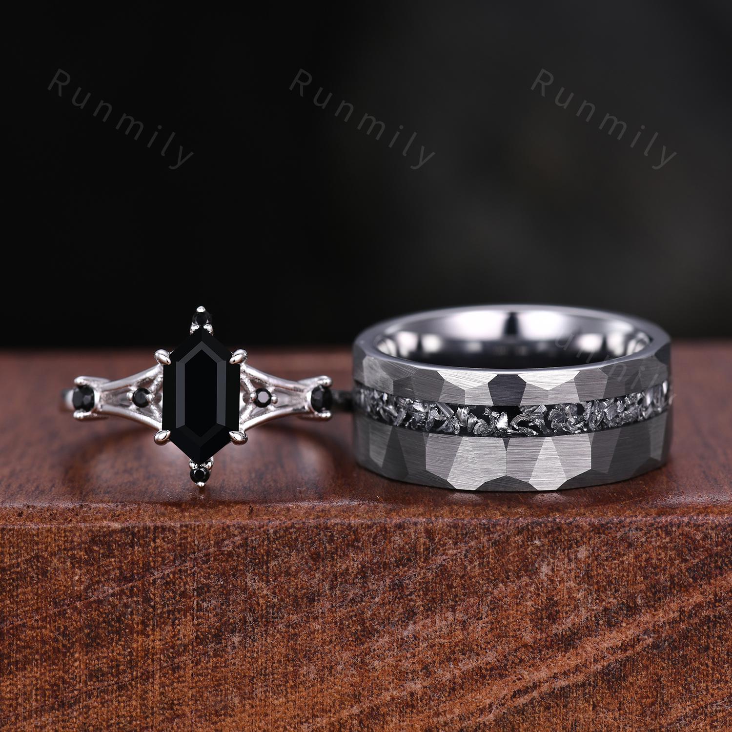 Hexagon cut Black Onyx Couples Ring Silver Matching Ring Set His and Hers Wedding Band Mens Meteorite Ring Hammered Ring Bridal Promise Ring