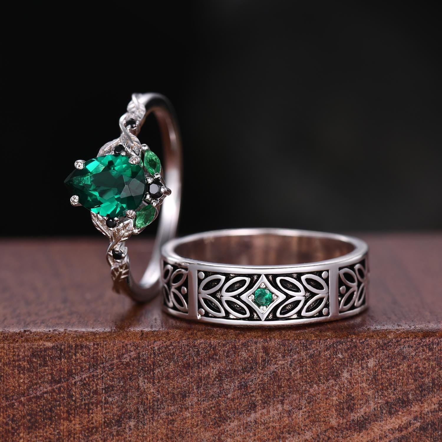 Vintage Green Emerald Couples Ring Silver Ring Nature Inspired His and Hers Wedding Band Leaf Design Ring For Couples Anniversary Rings