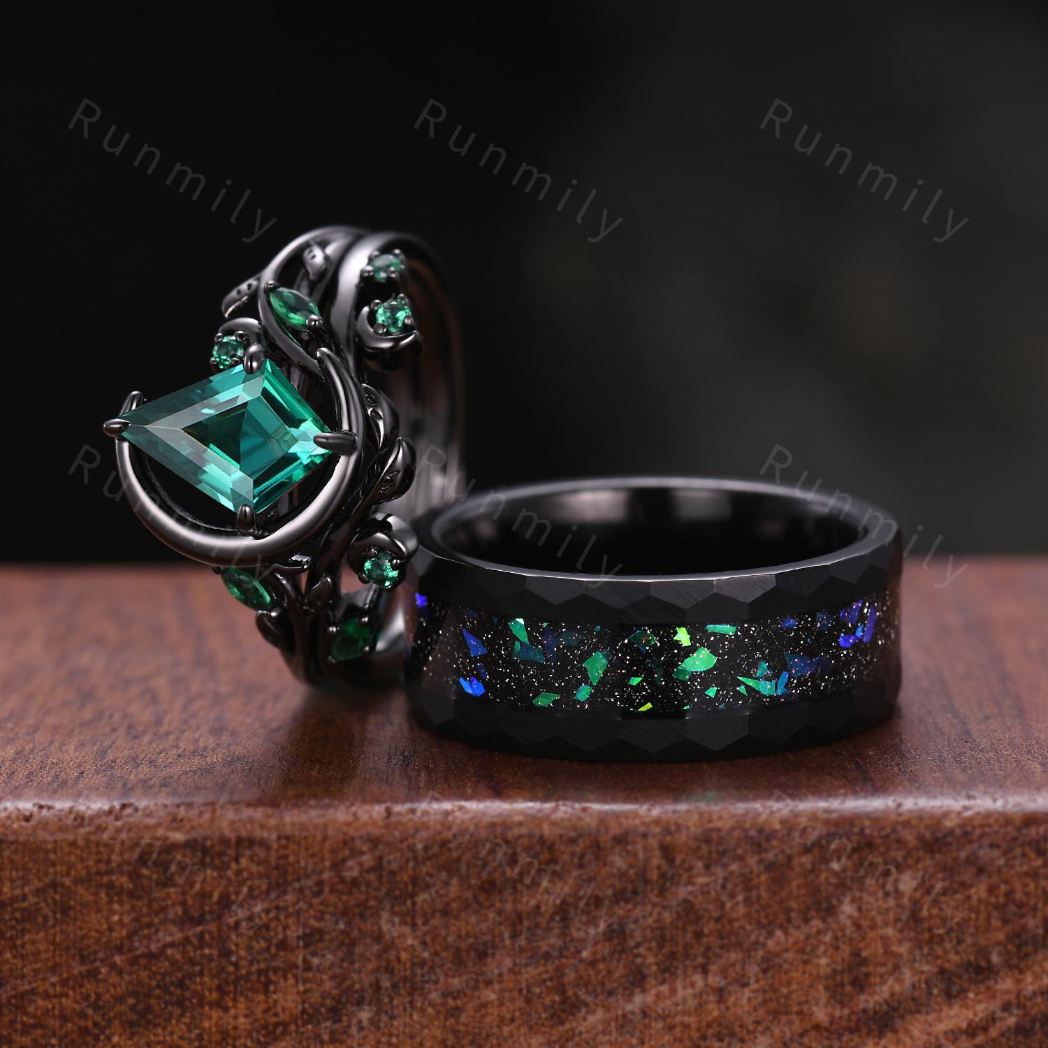 Nature inspired Emerald couples ring set gothic black gold His and Hers wedding band unique moon style ring Mens hammered ring Promise ring