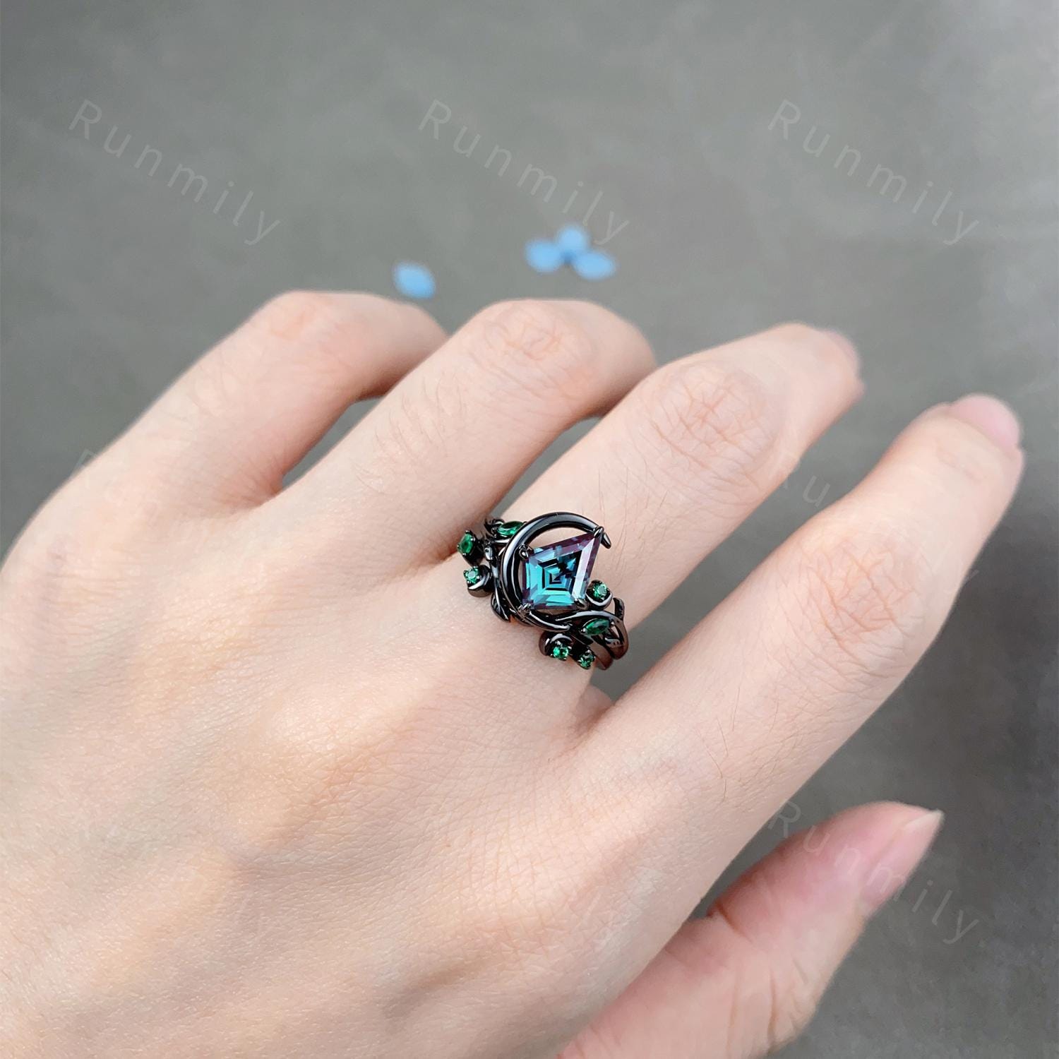 Nature Inspired Black Rutilated Quartz Engagement Ring Set Unique Crescent Moon Emerald Ring Gothic Black Gold Ring Women Leaf Design Ring