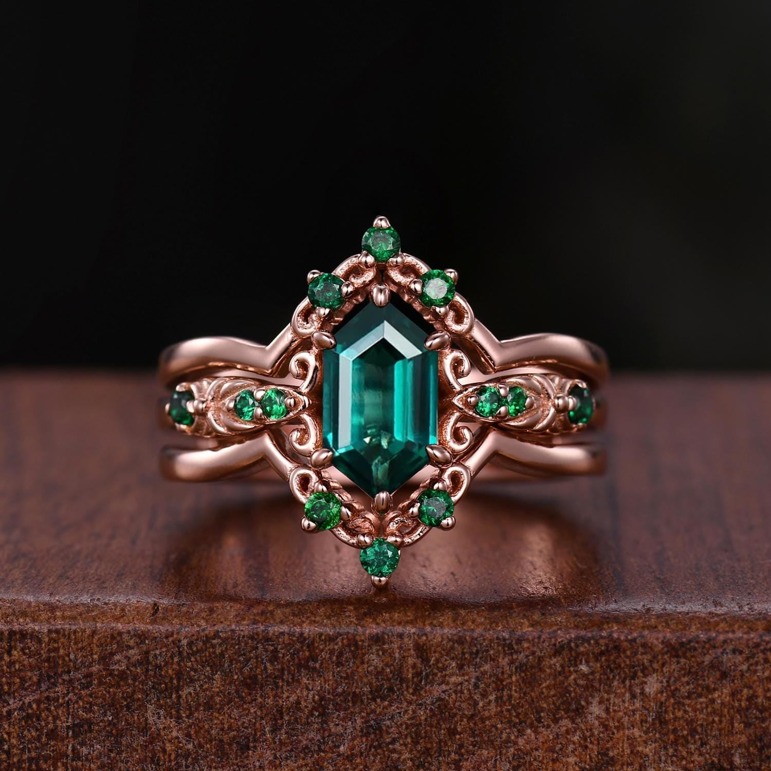 Vintage Green Emerald Couple Ring Set Unique Double Curved Stacking Band Rose Gold His and Hers Wedding Ring Couples Emerald Promise Ring