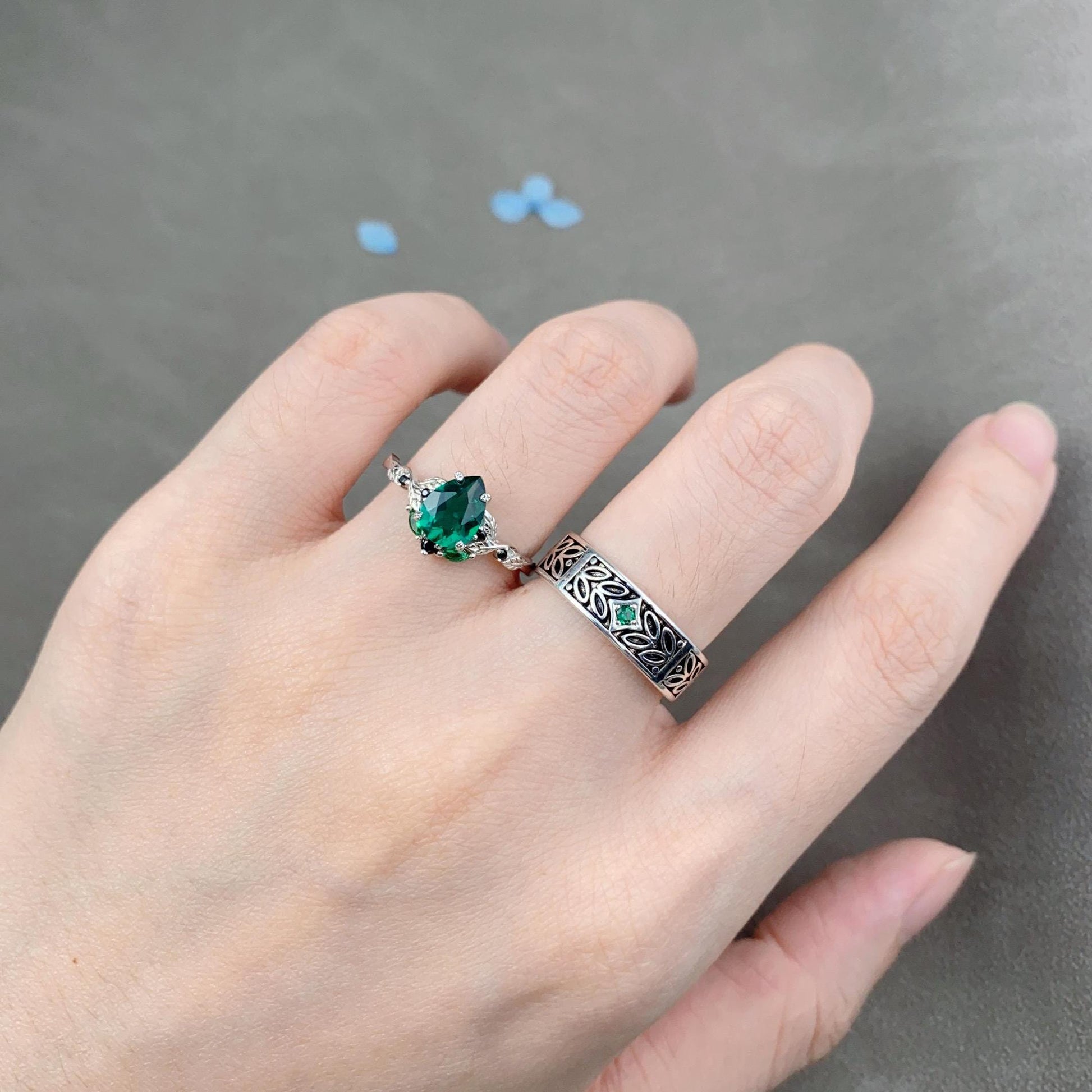 Vintage Green Emerald Couples Ring Silver Ring Nature Inspired His and Hers Wedding Band Leaf Design Ring For Couples Anniversary Rings