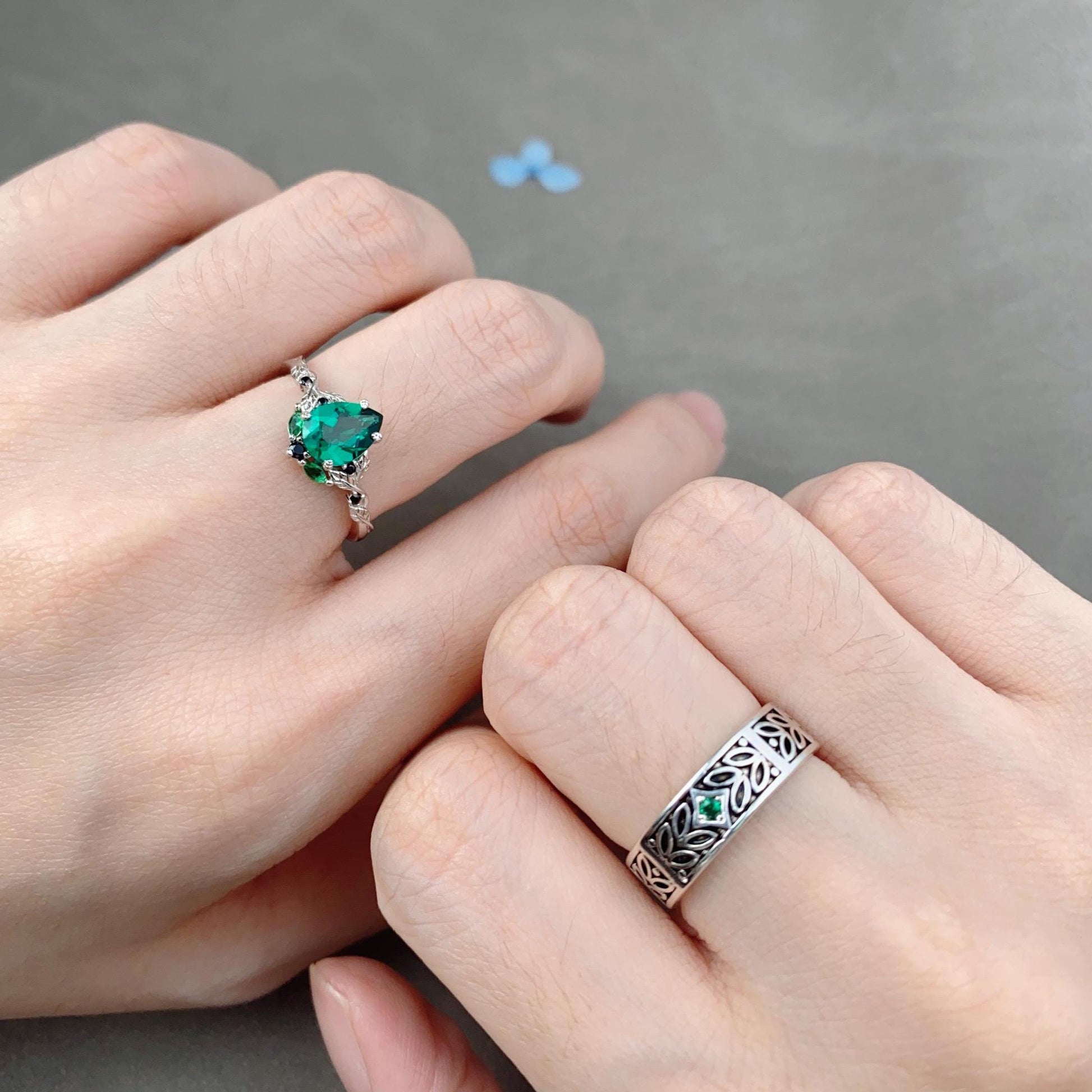 Vintage Green Emerald Couples Ring Silver Ring Nature Inspired His and Hers Wedding Band Leaf Design Ring For Couples Anniversary Rings