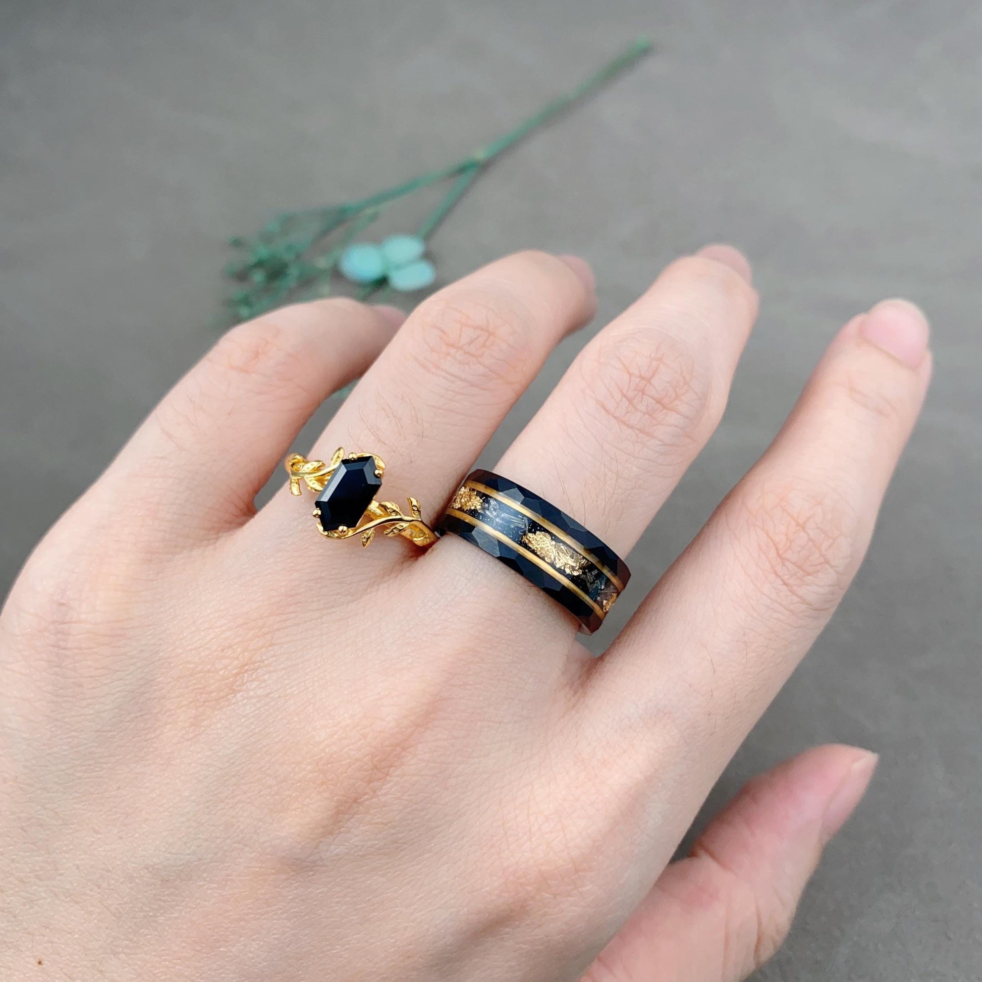 2PCS Black Onyx Couples Ring Set Yellow Gold Matching His and Hers Wedding Band Mens Meteorite Gold Leaf Ring Natural Black Gemstone Ring