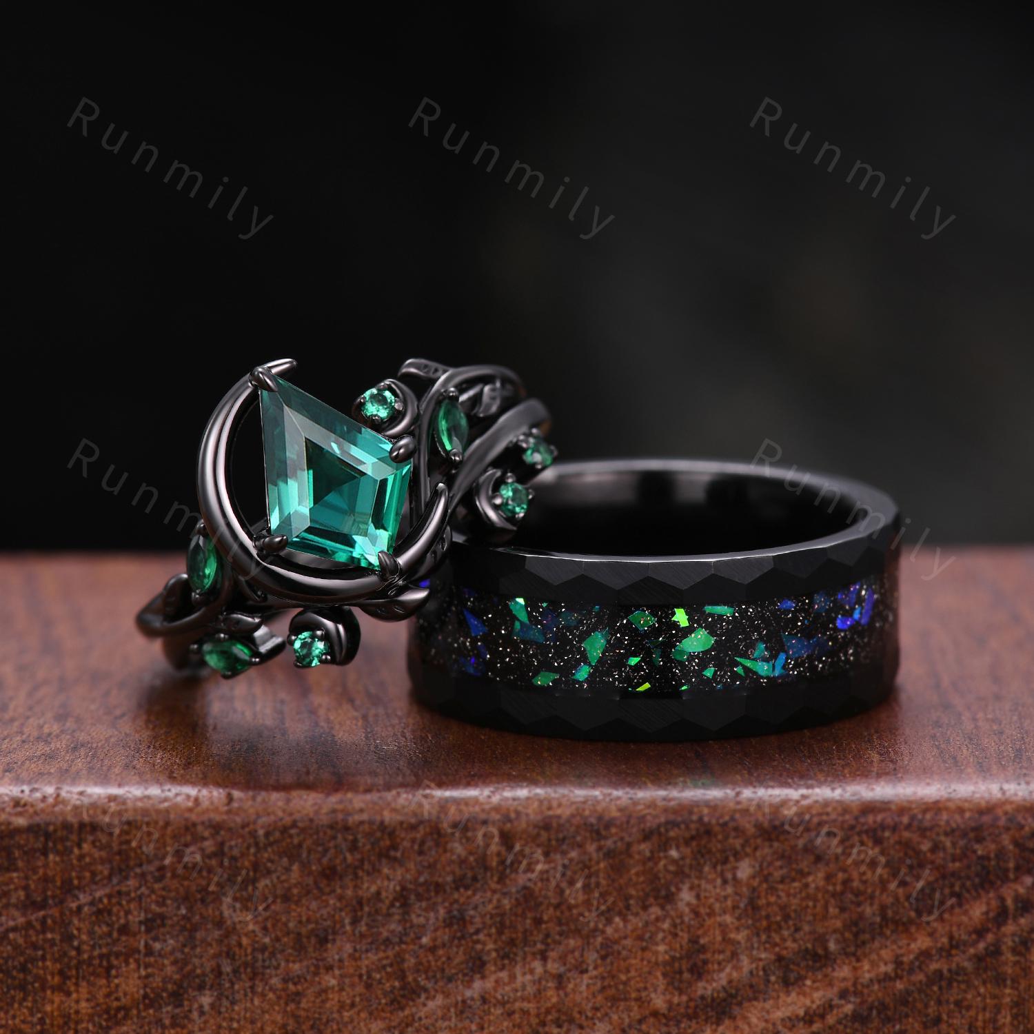 Nature inspired Emerald couples ring set gothic black gold His and Hers wedding band unique moon style ring Mens hammered ring Promise ring