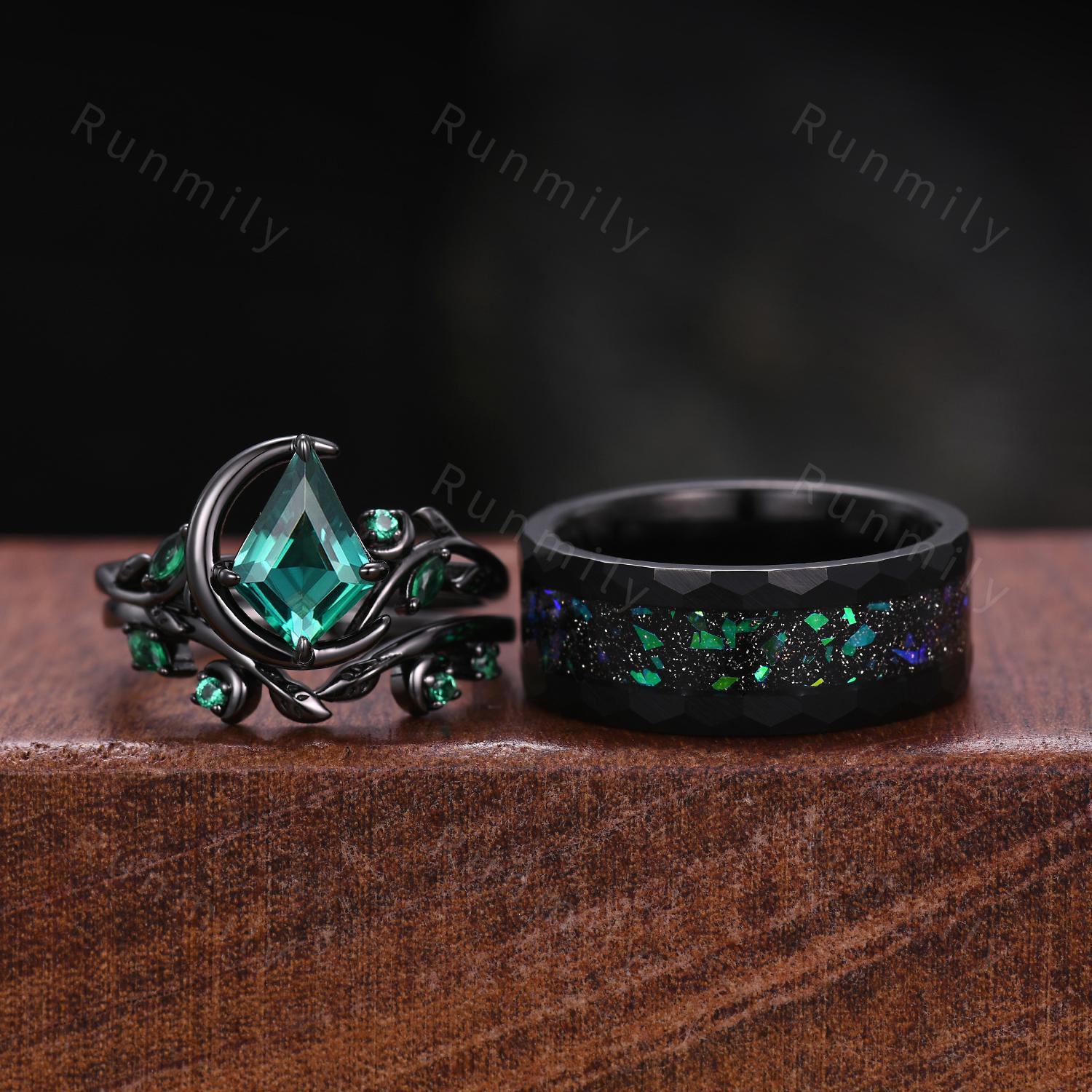 Nature inspired Emerald couples ring set gothic black gold His and Hers wedding band unique moon style ring Mens hammered ring Promise ring