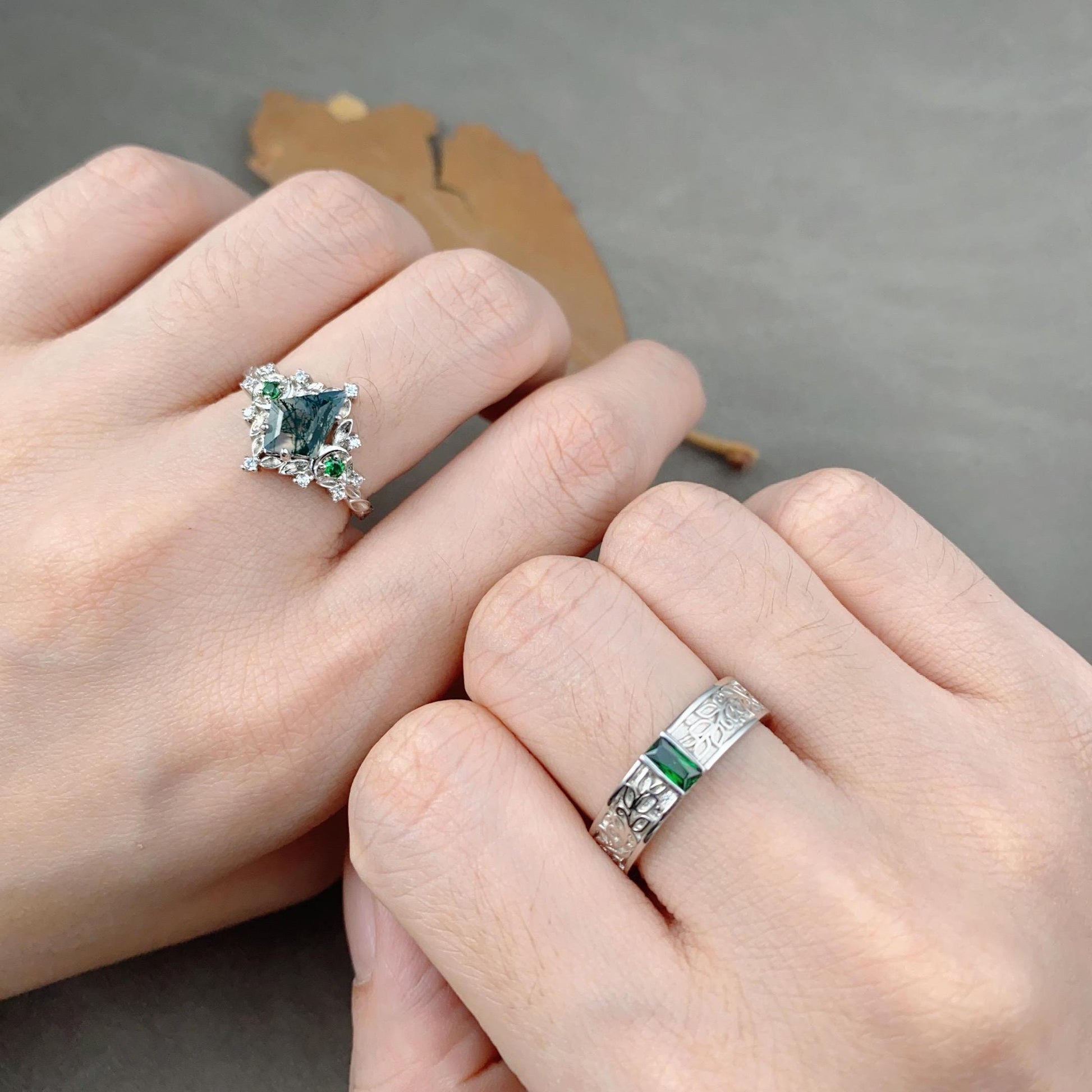 Antique Natural Moss Agate Couples Ring Set Silver Promise Ring For Men For Women Vintage His and Hers Wedding Band Mens Emerald Ring
