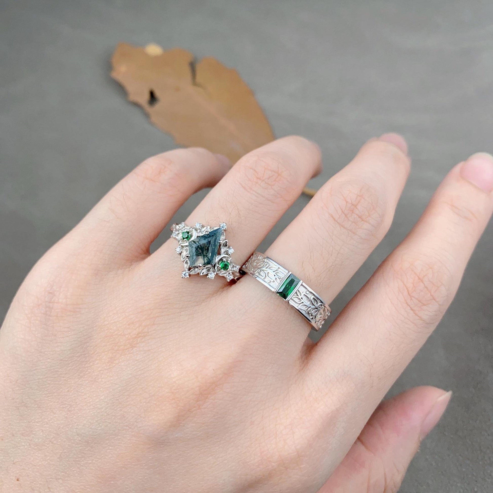Antique Natural Moss Agate Couples Ring Set Silver Promise Ring For Men For Women Vintage His and Hers Wedding Band Mens Emerald Ring