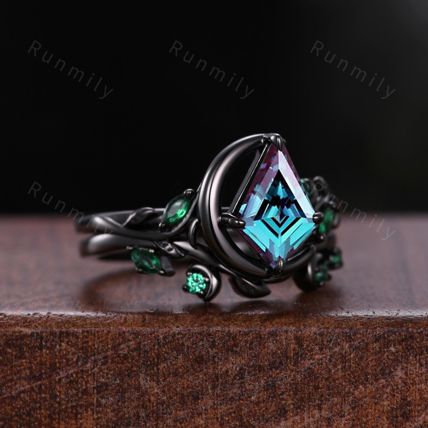Nature Inspired Kite cut Alexandrite Engagement Ring Set Unique Crescent Moon Emerald Ring Gothic Black Gold Ring For Women Leaf Design Ring