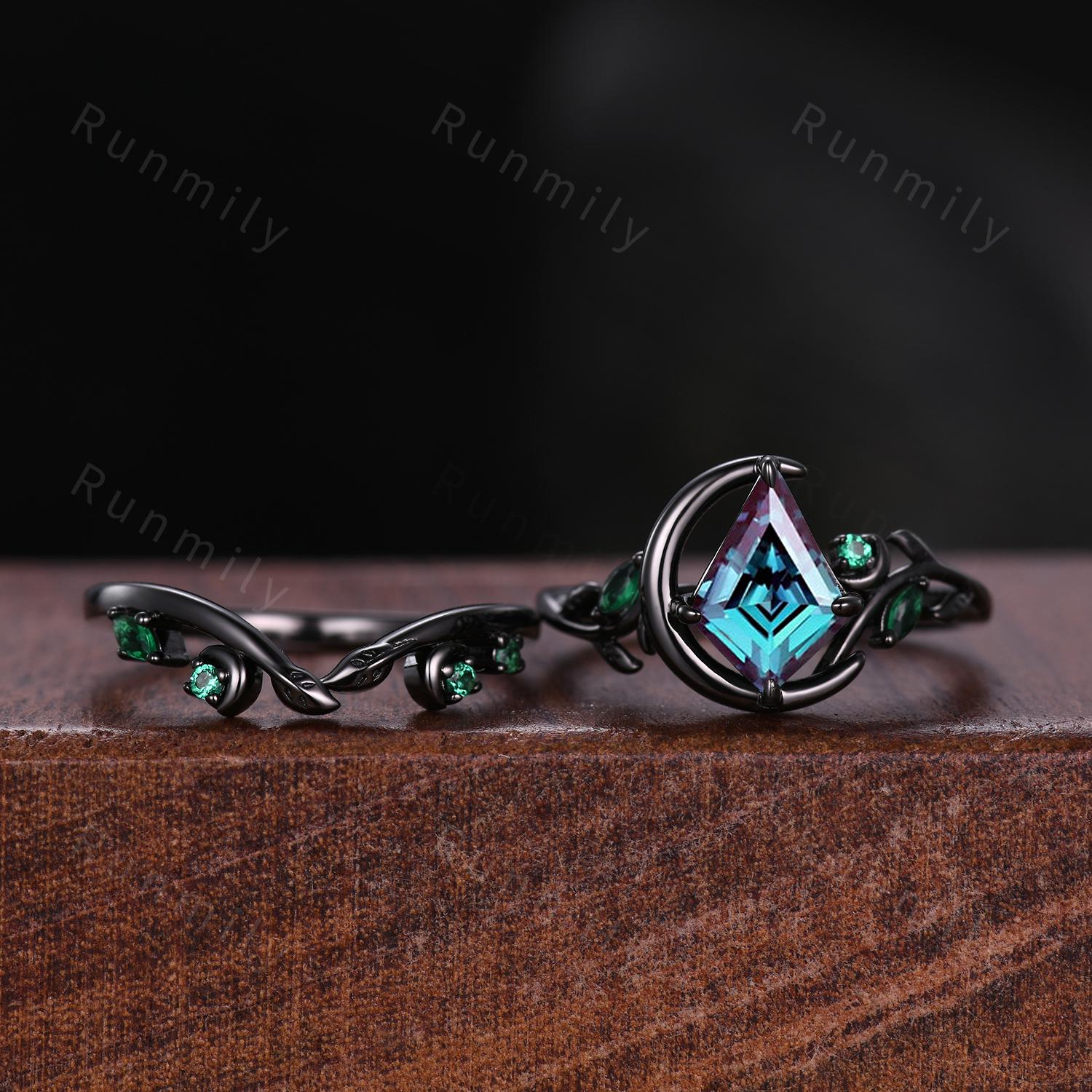 Nature Inspired Kite cut Alexandrite Engagement Ring Set Unique Crescent Moon Emerald Ring Gothic Black Gold Ring For Women Leaf Design Ring