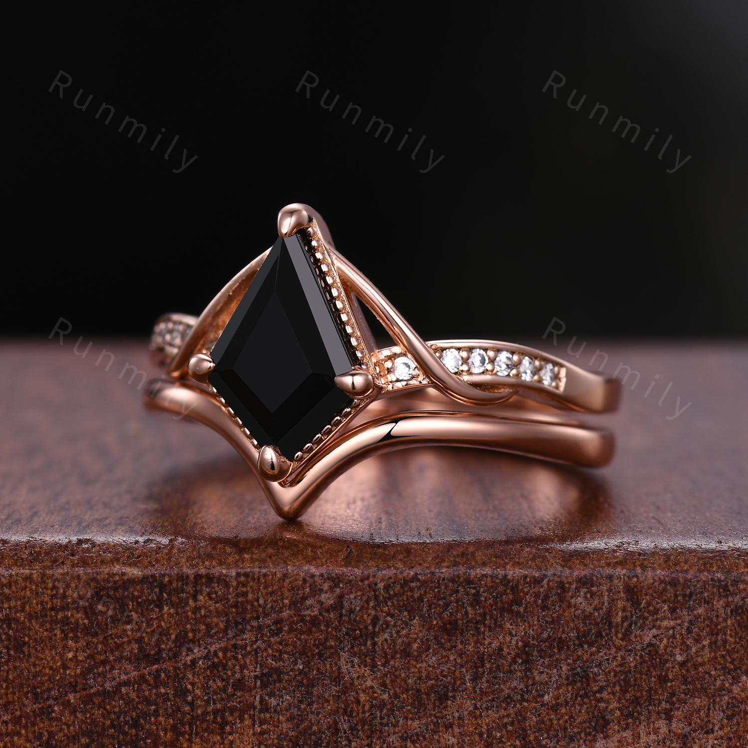 Vintage Black Onyx Engagement Ring Rose Gold Ring Curved Plain Stacking Band Kite Shaped Bridal Set Unique Anniversary Gift For Her