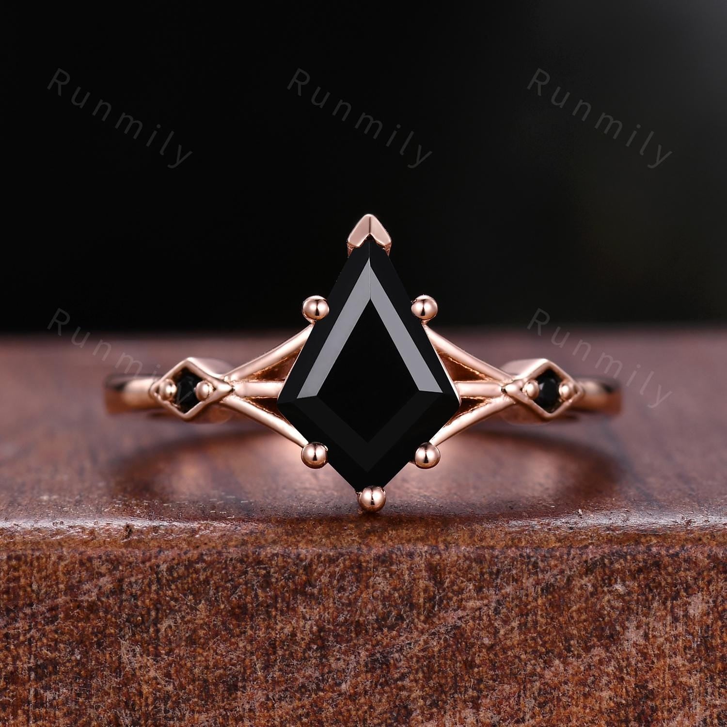 3PCS kite cut black onyx engagement ring set rose gold black spinel stacking band unique curved matching rings wedding bridal ring set women