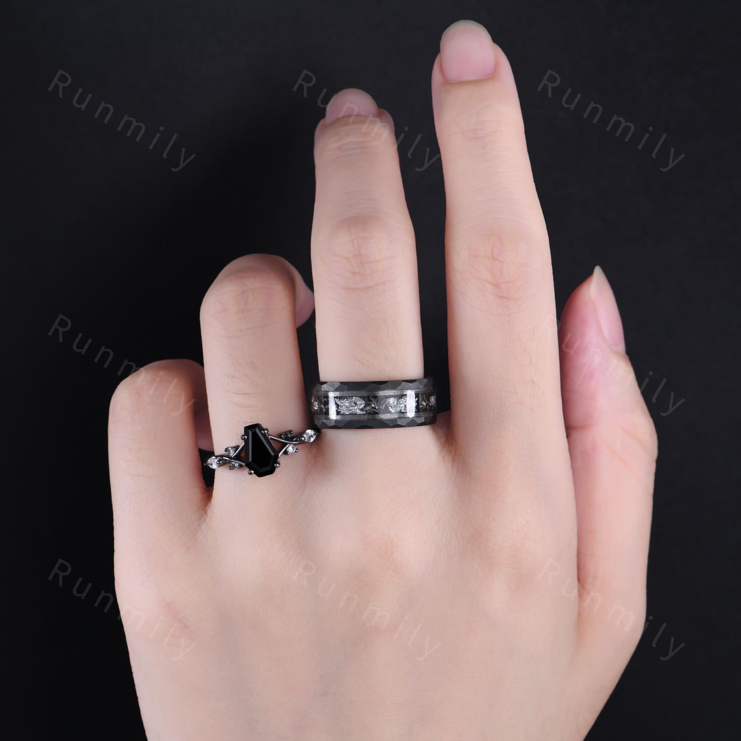 Coffin cut Black Onyx Couple Ring Gothic Black Gold Matching Ring Set His and Hers Wedding Band Natural Black Gemstone Couples Ring Gift