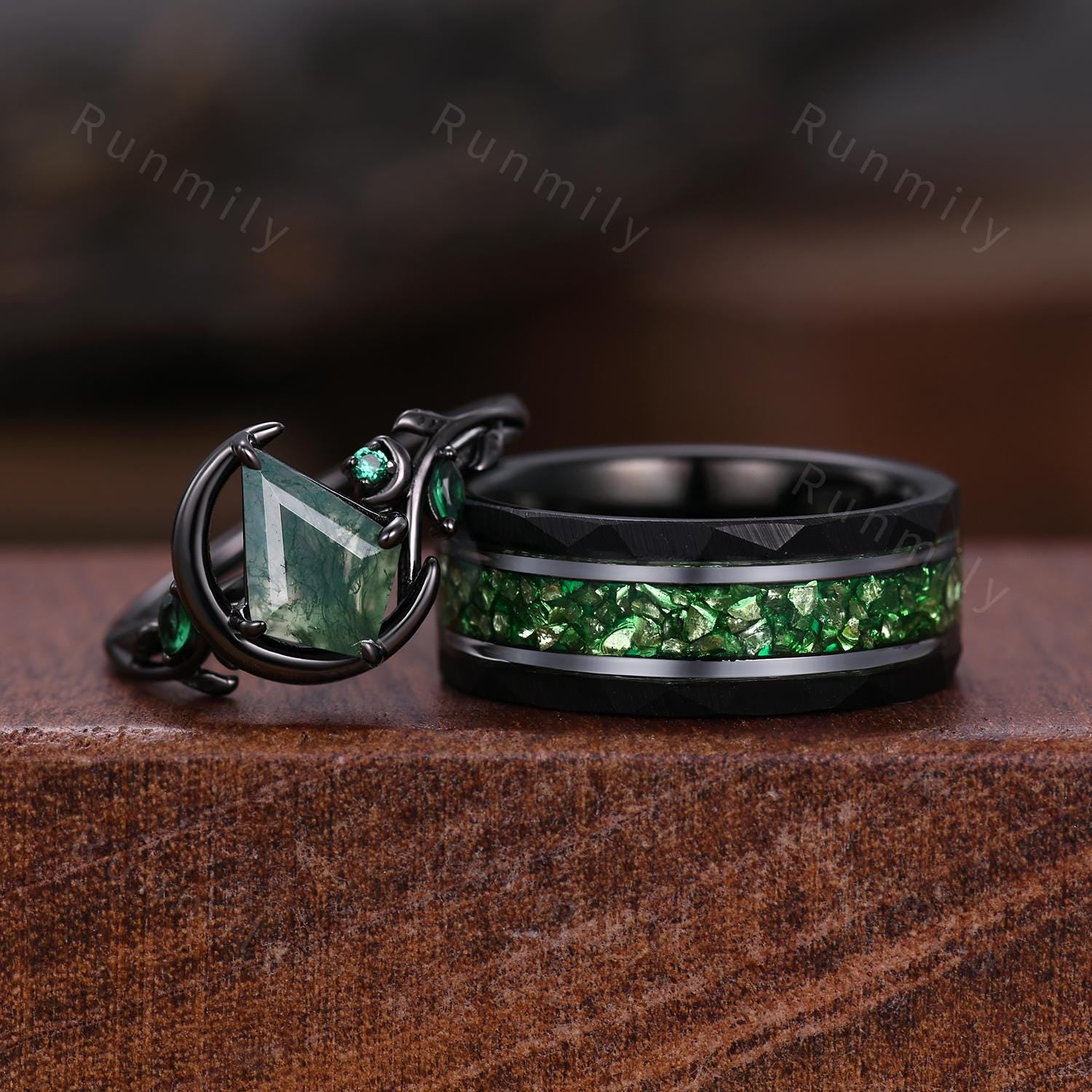 Natural Moss Agate Emerald Couples Ring Set Vintage Moon Style Ring Black Gold His and Her Wedding Band Men's Emerald Ring Crescent Ring