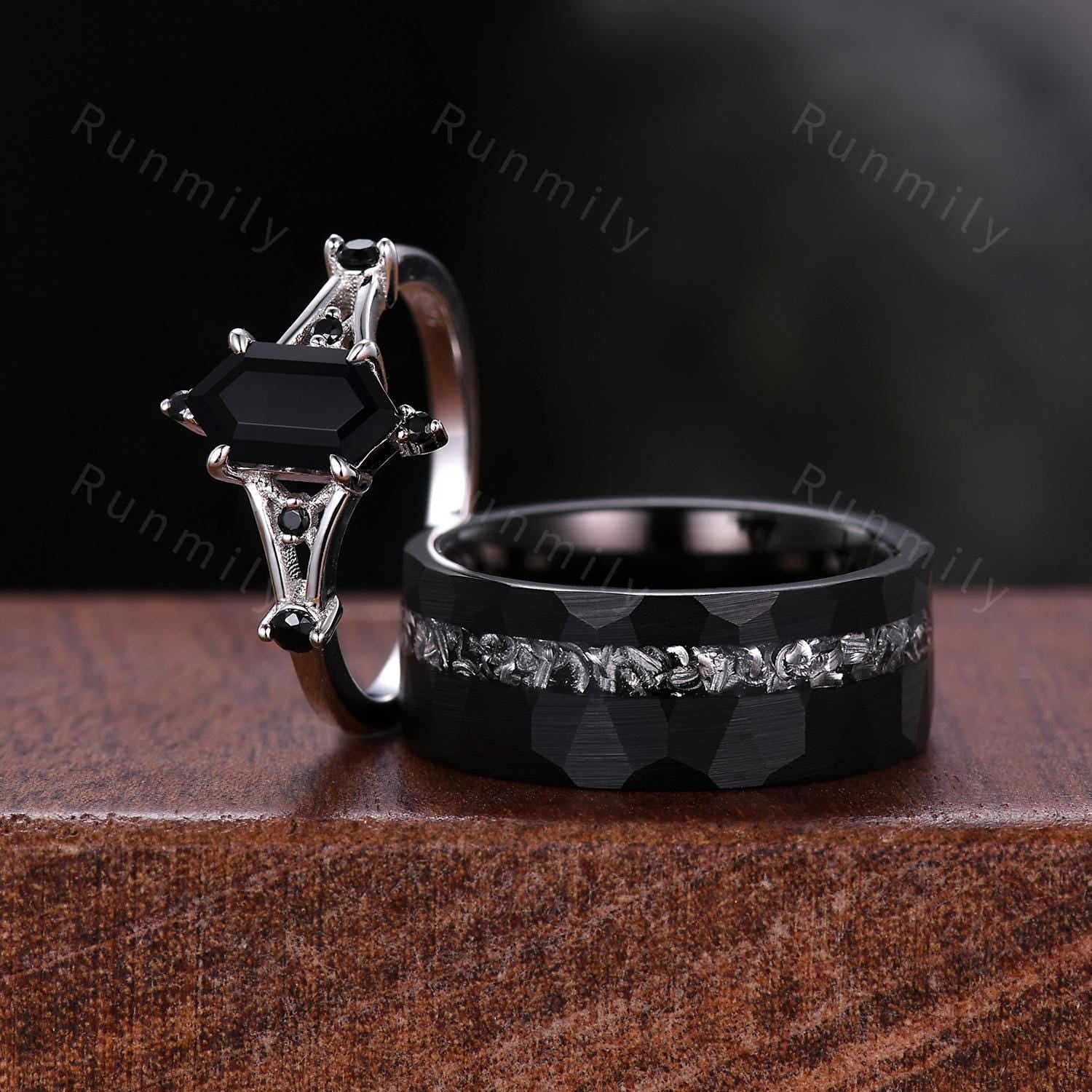 Unique black onyx couples ring silver & black tungsten ring His and Hers wedding band Mens hammered band vintage matching couple's ring set