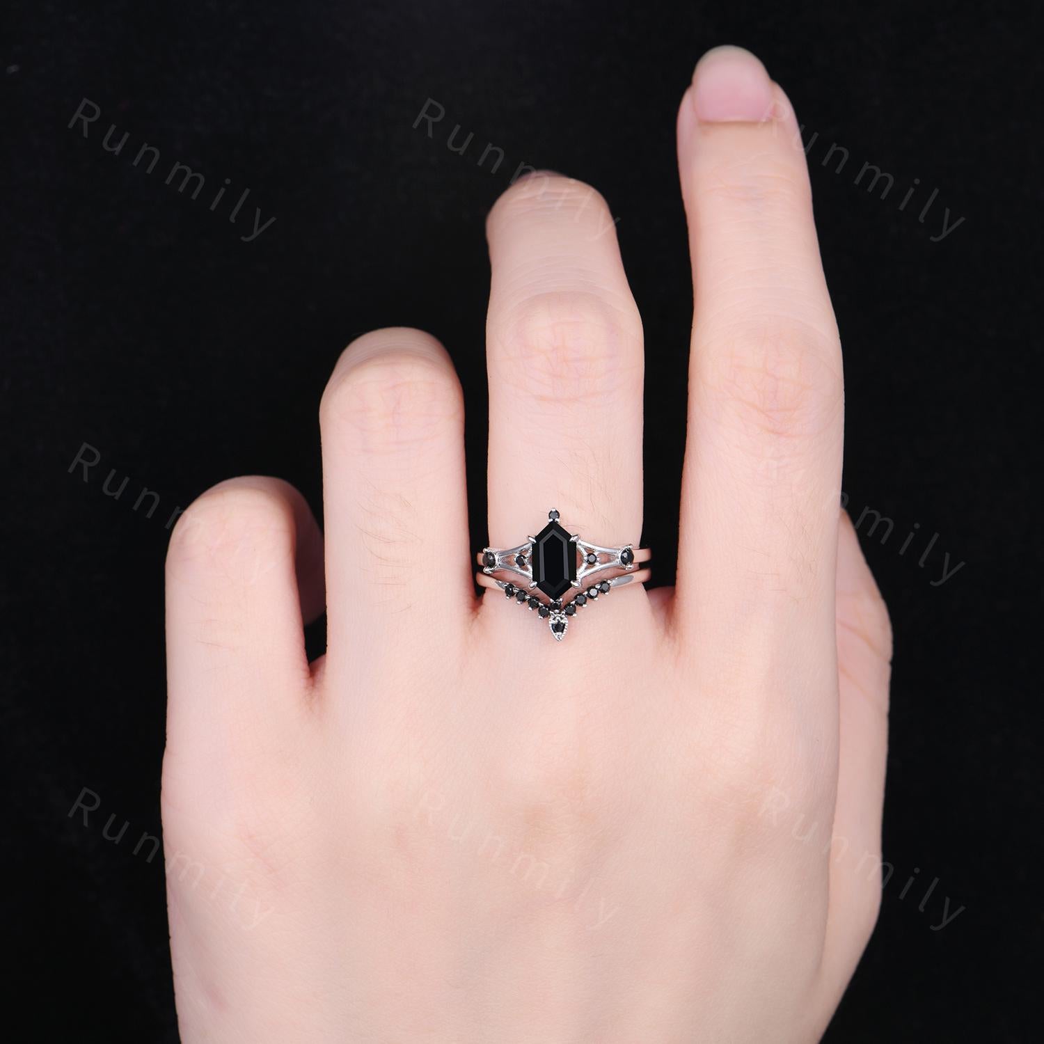 Retro Hexagon Cut Black Onyx Engagement Ring Set Art Deco Black Spinel Wedding Band 14k White Gold Black Gemstone Bridal Promise Ring