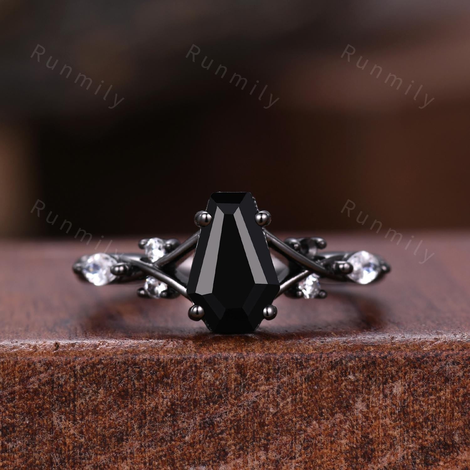 Coffin cut Black Onyx Couple Ring Gothic Black Gold Matching Ring Set His and Hers Wedding Band Natural Black Gemstone Couples Ring Gift