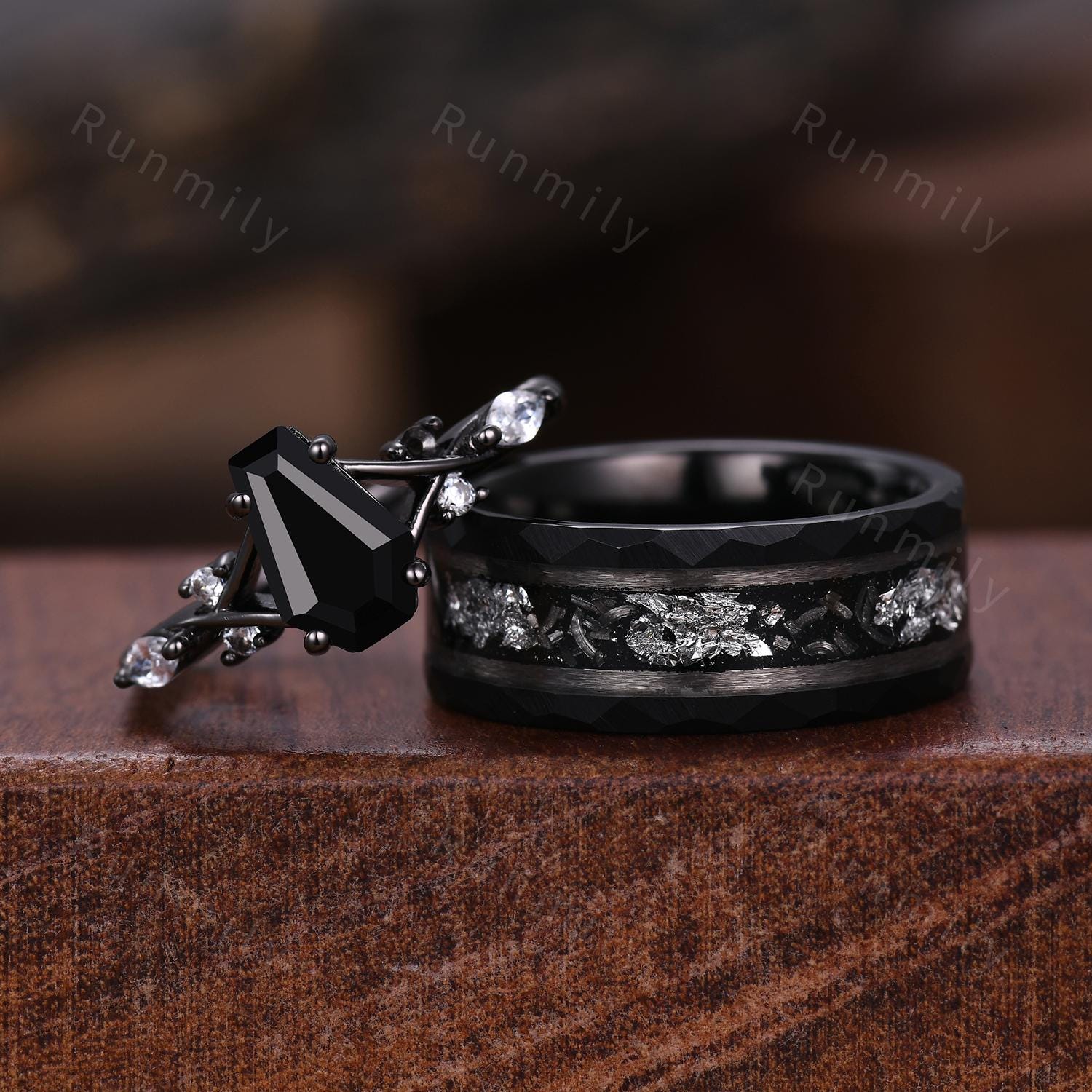 Coffin cut Black Onyx Couple Ring Gothic Black Gold Matching Ring Set His and Hers Wedding Band Natural Black Gemstone Couples Ring Gift