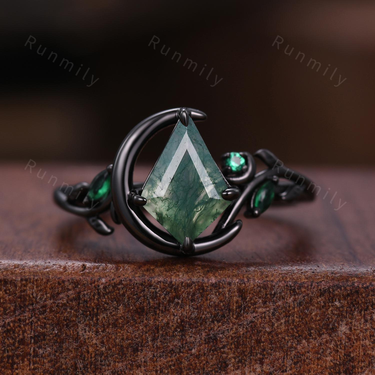 Natural Moss Agate Emerald Couples Ring Set Vintage Moon Style Ring Black Gold His and Her Wedding Band Men's Emerald Ring Crescent Ring