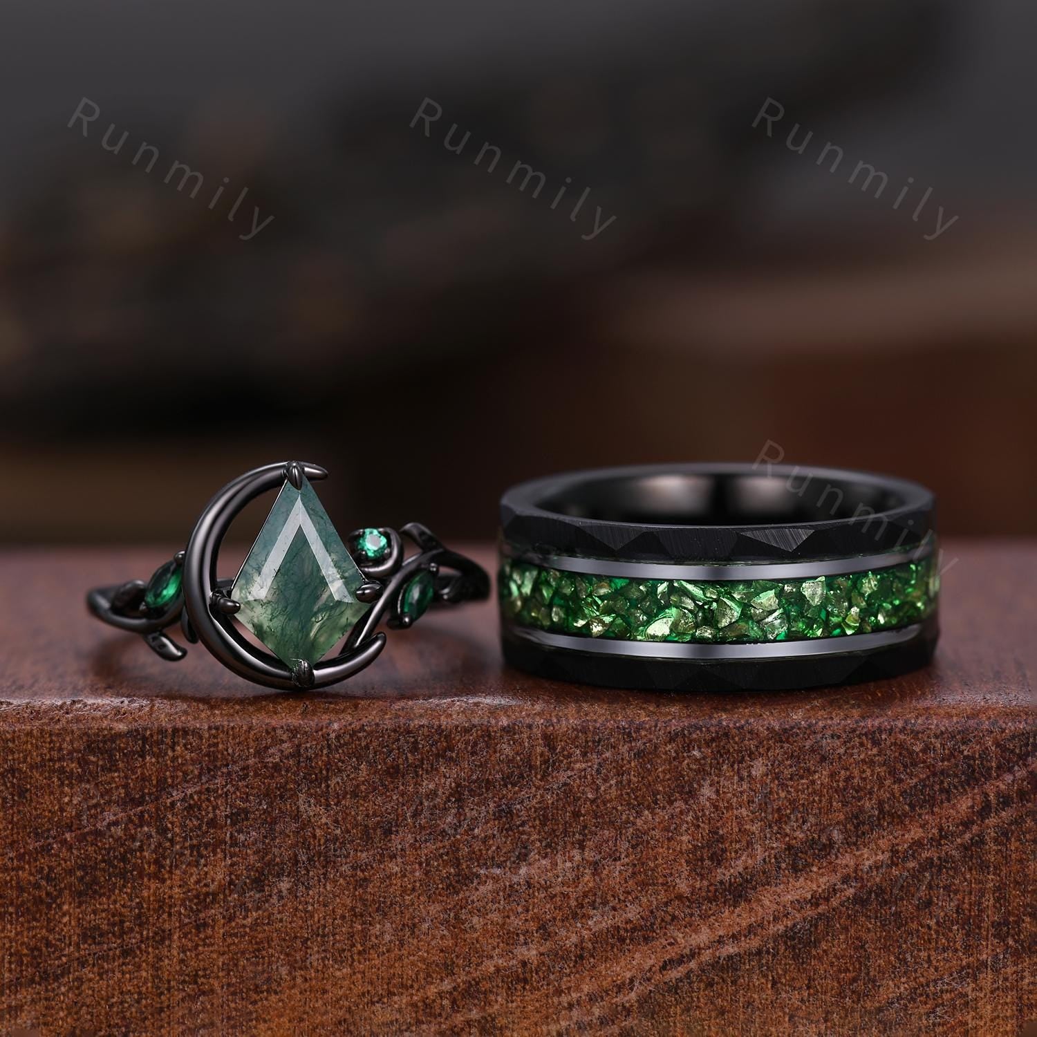 Natural Moss Agate Emerald Couples Ring Set Vintage Moon Style Ring Black Gold His and Her Wedding Band Men's Emerald Ring Crescent Ring