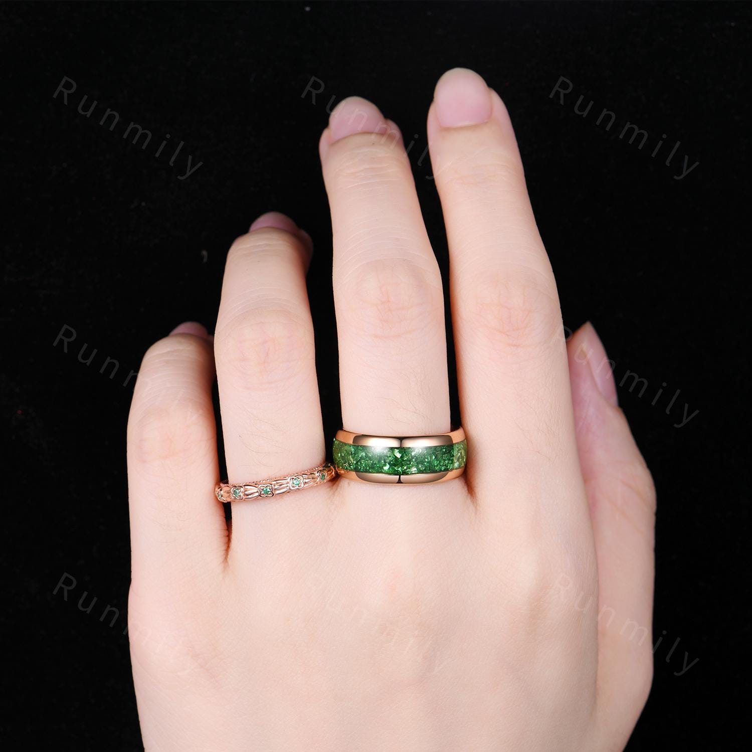 Rose Gold Emerald Couples Band His And Hers Matching Ring Set Floral Style Ring Mens Emerald Ring May Birthstone Gift For Men And Women