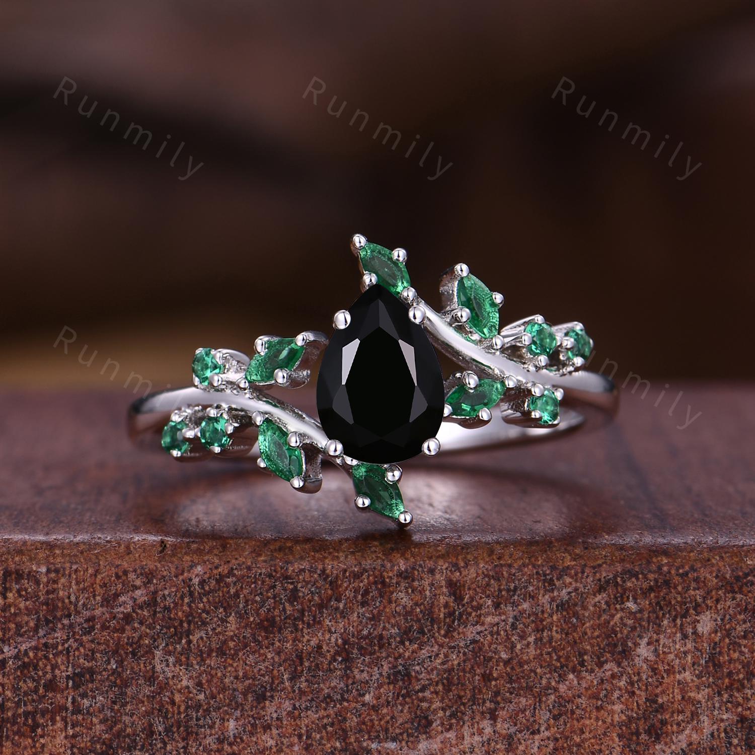 Delicate Black Onyx Emerald Couple Ring Vintage His and Hers Wedding Band Men's Emerald Tungsten Ring Promise Ring For Men and Women Gift