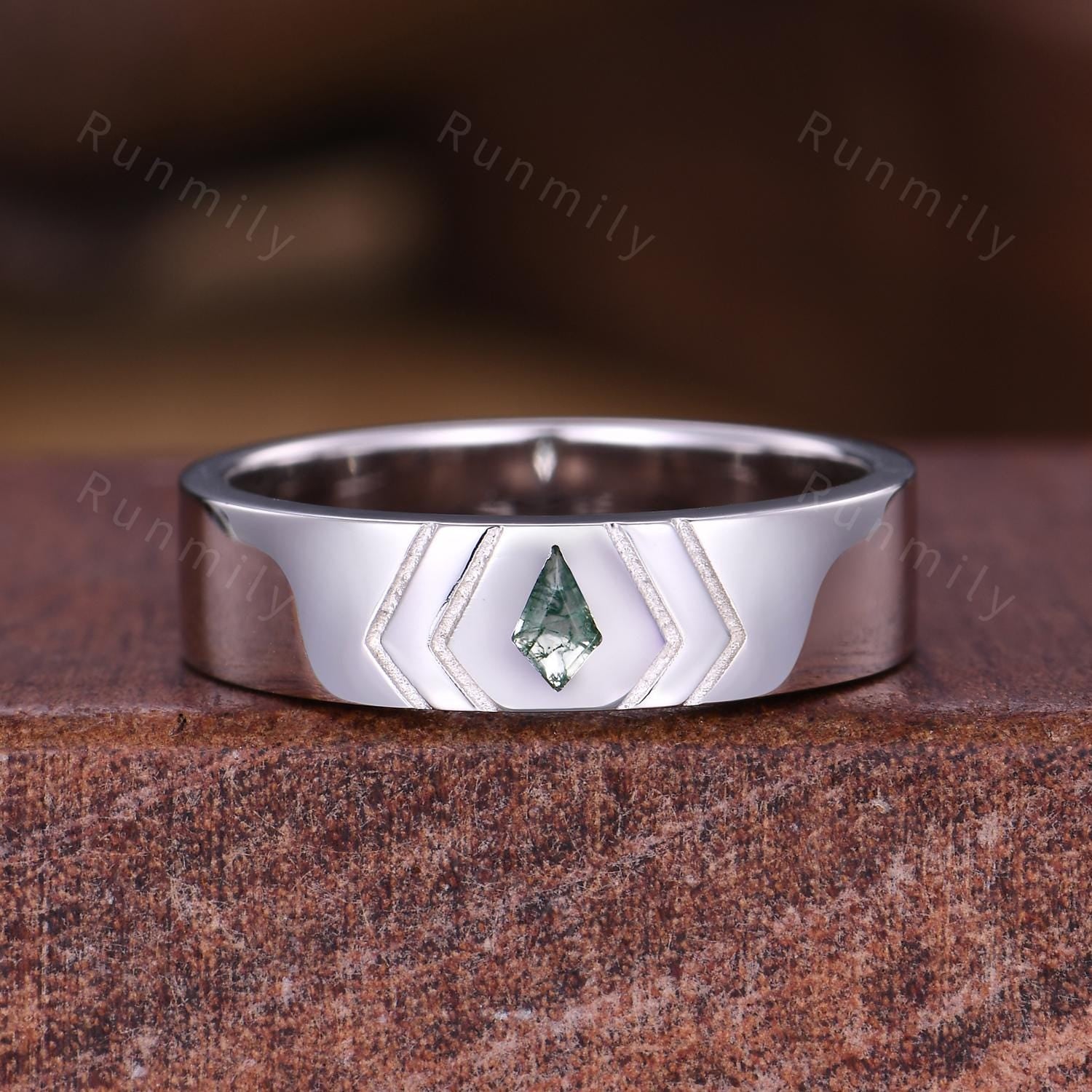 Kite cut Moss Agate Wedding Band Mens Wedding Band 5mm Green Agate Men's Ring Unique Mens Engagement Ring Band Retro Vintage Ring