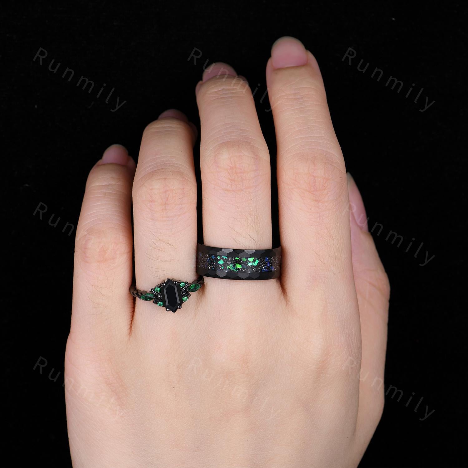 Nature inspired Black Onyx couple ring set gothic black gold His and Hers wedding band unique leaf style ring Mens hammered ring Galaxy ring